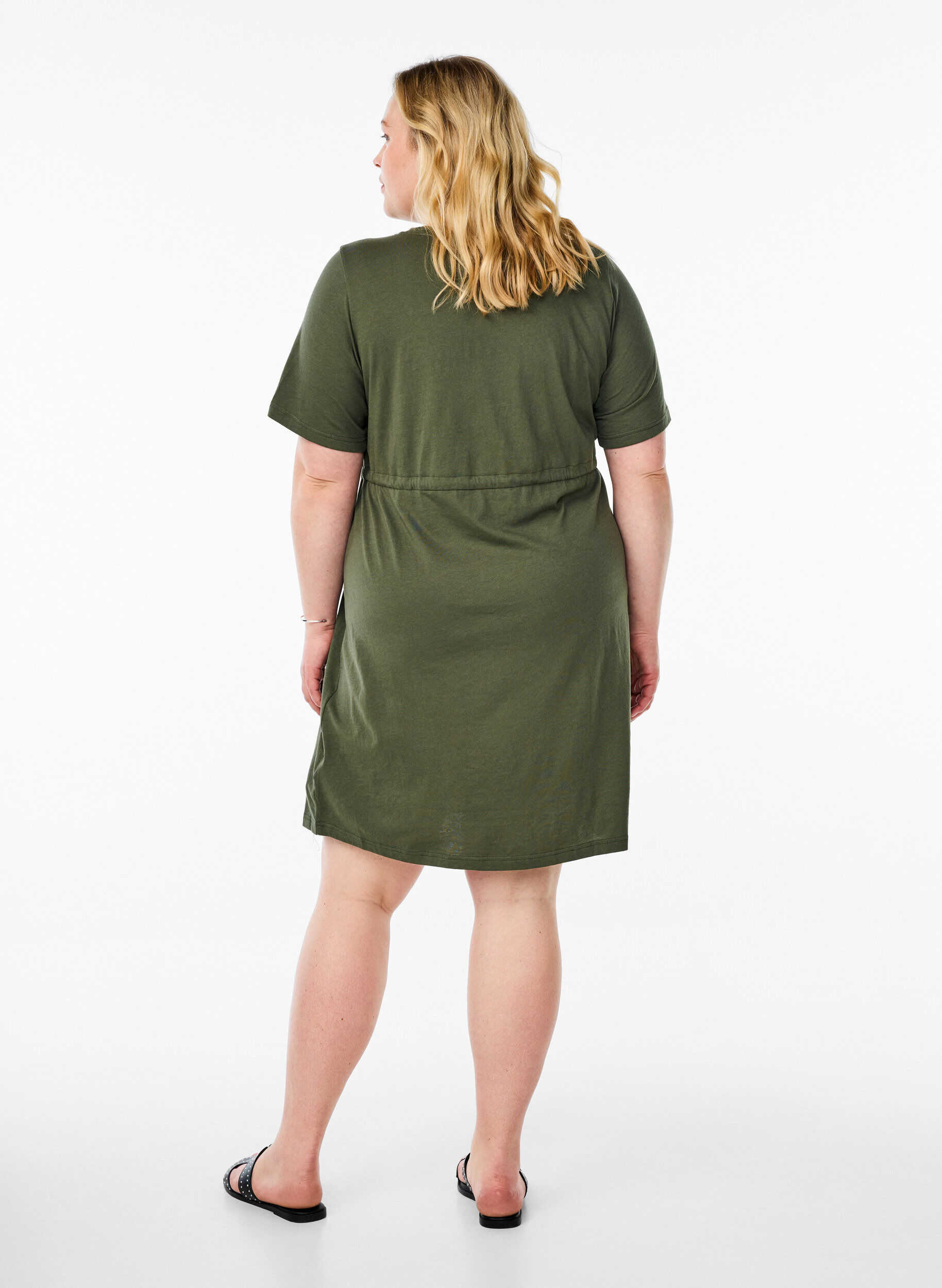 Zizzi FLASH - Korte T-shirtjurk met strikceintuur, Groen, Model image number 2