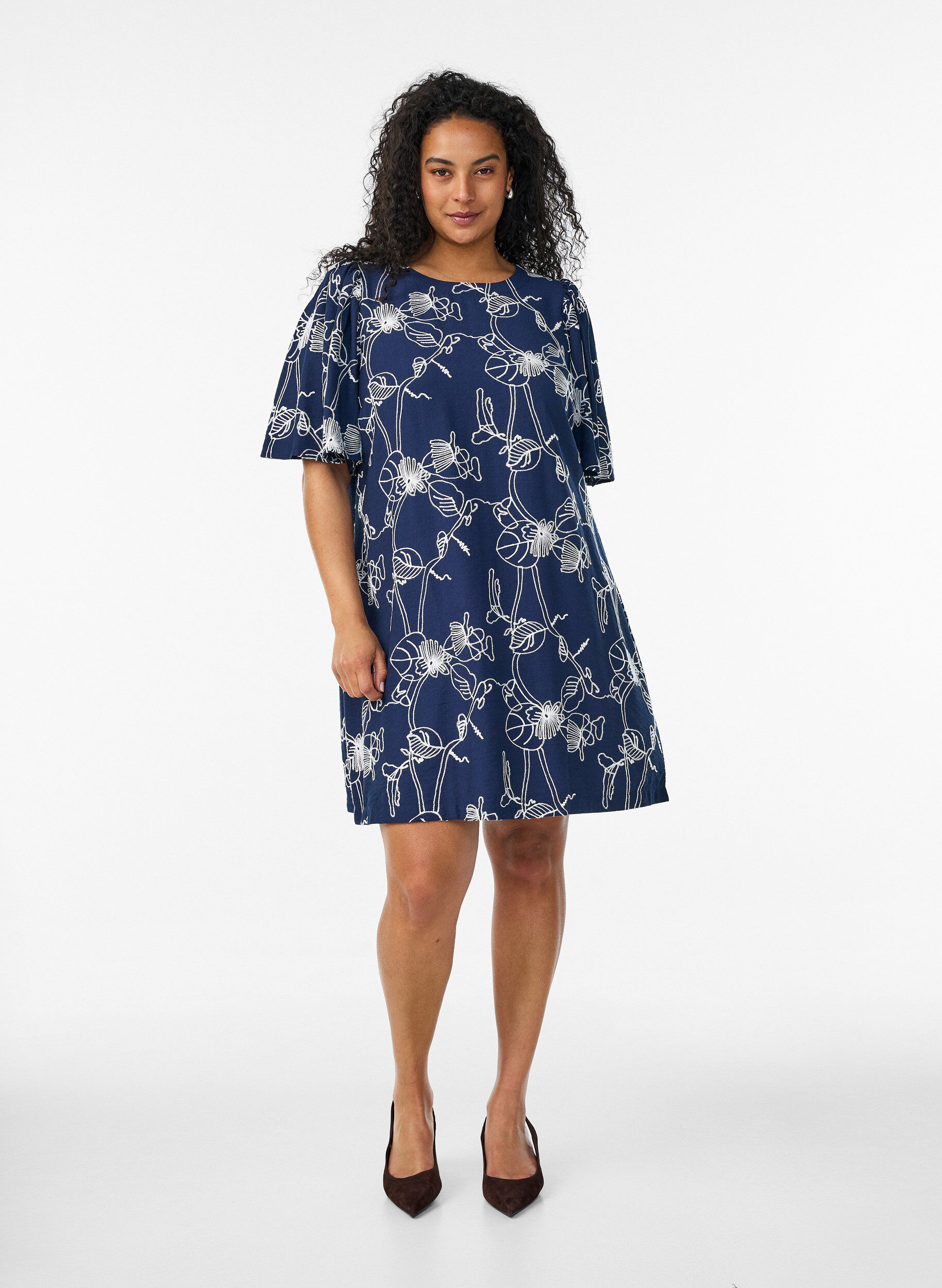 ZizziKorte A-lijn jurk met geborduurd patroon, Blauw, Model image number 1