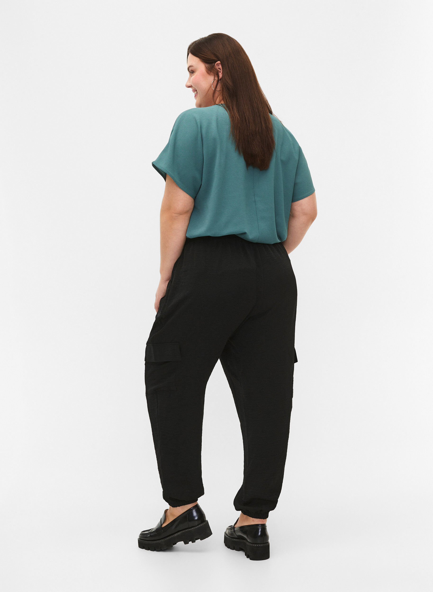 Zizzi Broek met cargozakken, Black, Model image number 1