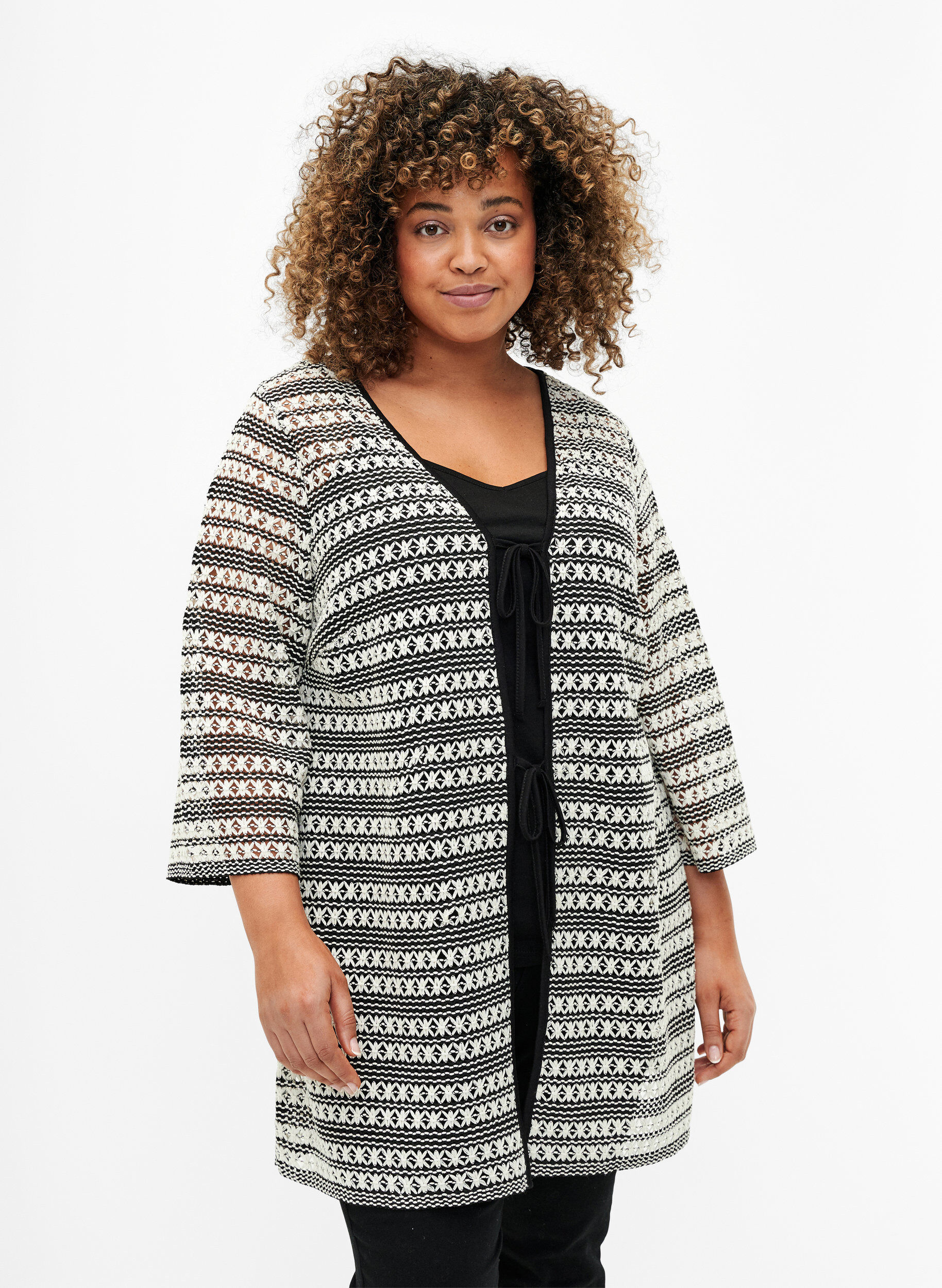 Zizzi Gehaakt vest met strikceintuur, Black White, Model image number 0