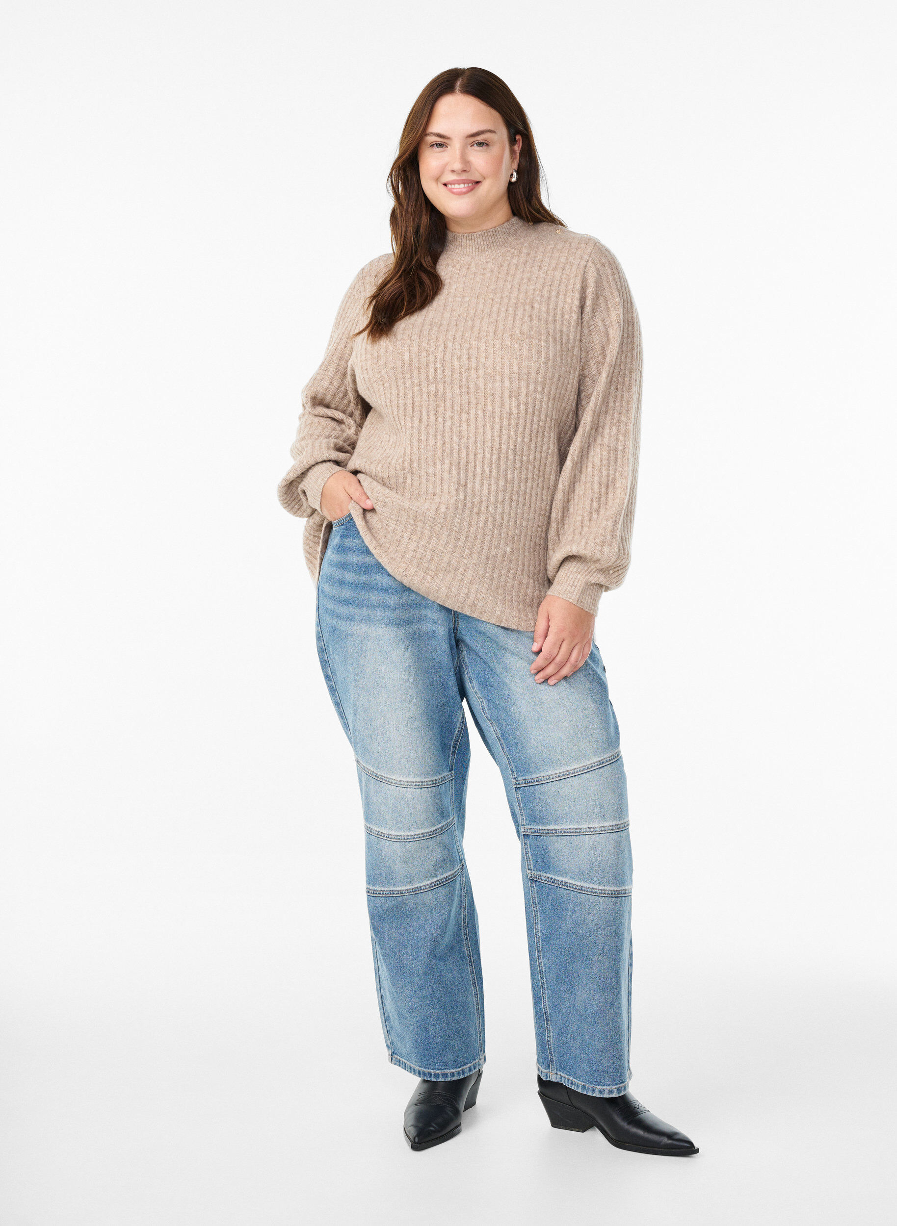 ZizziGeribde trui met pofmouwen en knopen, Beige, Model image number 1