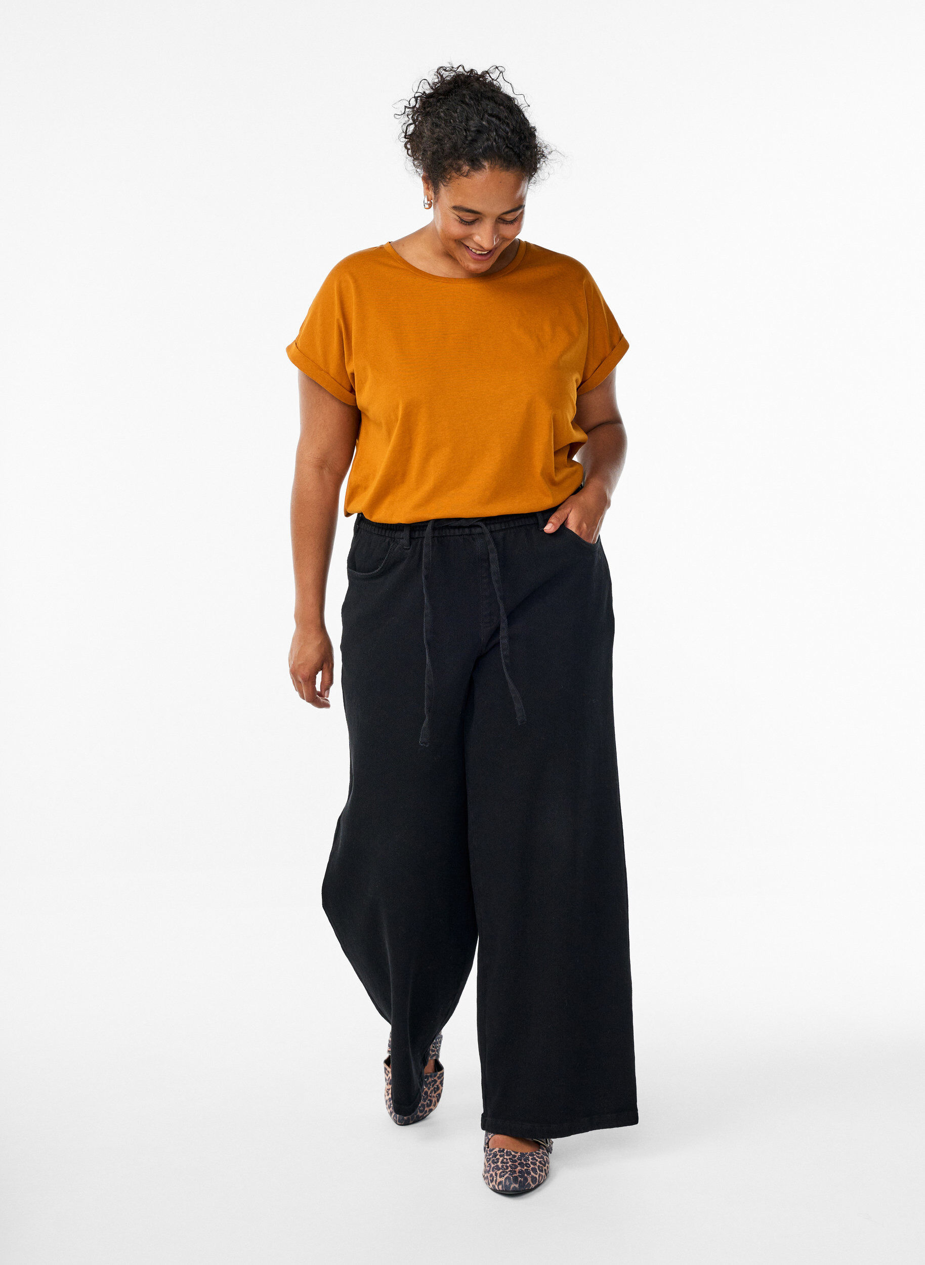 Zizzi T-shirt met korte mouwen van katoenmix, Oranje, Model image number 1