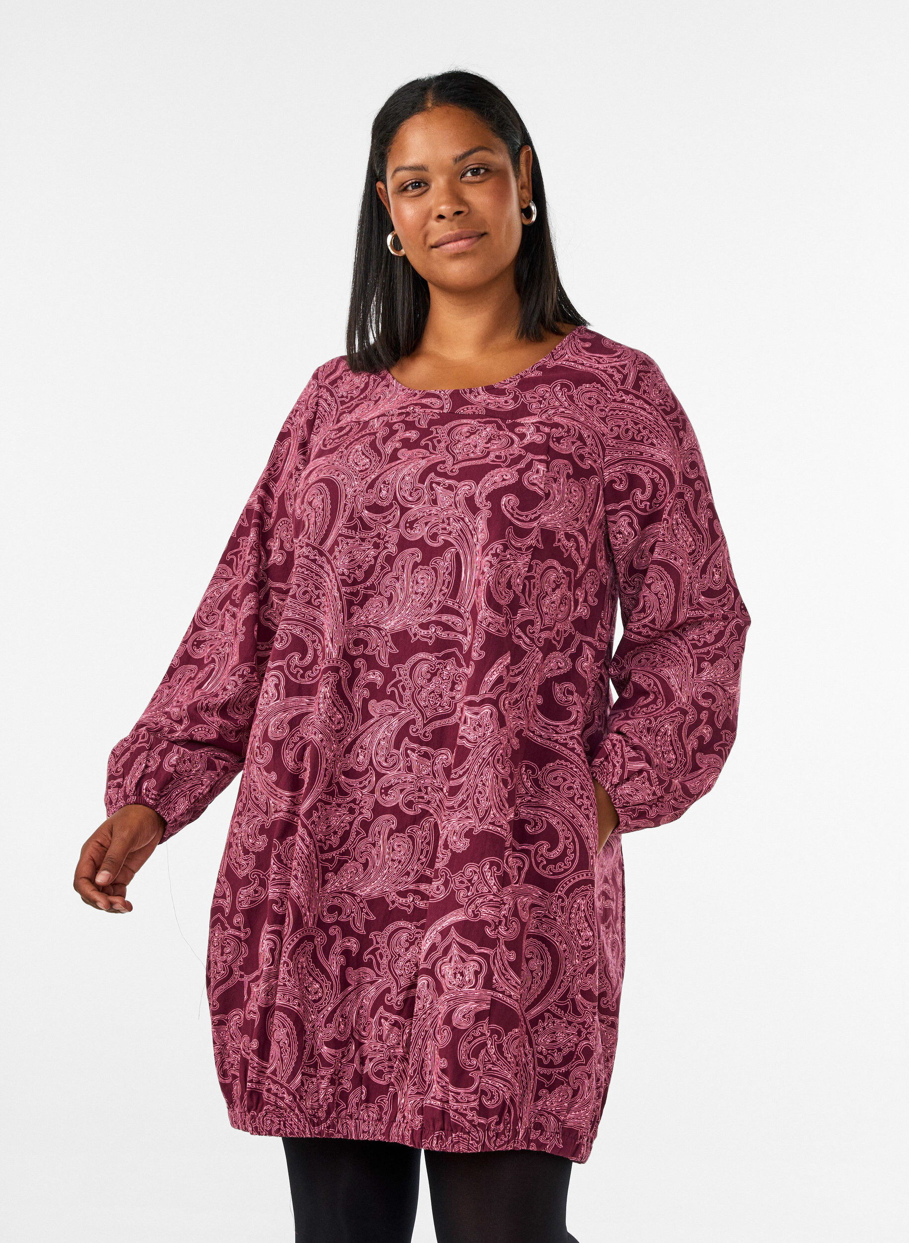 ZizziKorte katoenen jurk met een elastische zoom en lange mouwen, Donker Bordeaux, Model image number 0
