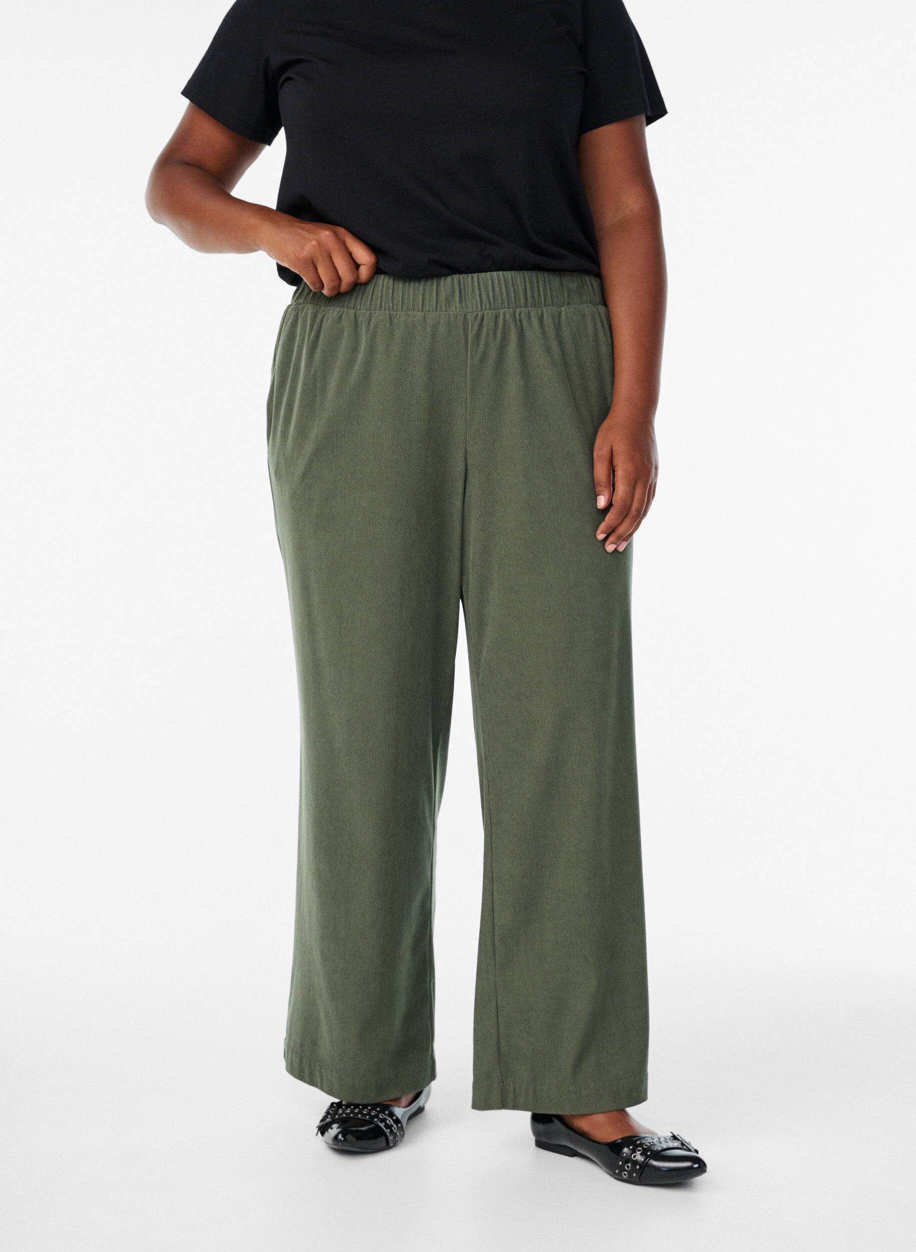Zizzi Fluwelen broek met wijde pijpen, Groen, Model image number 2