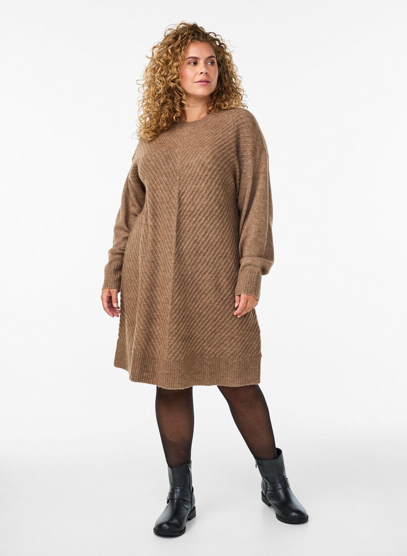 Korte gebreide jurk met een V-vormig textuurpatroon, Bruin, Model image number 1