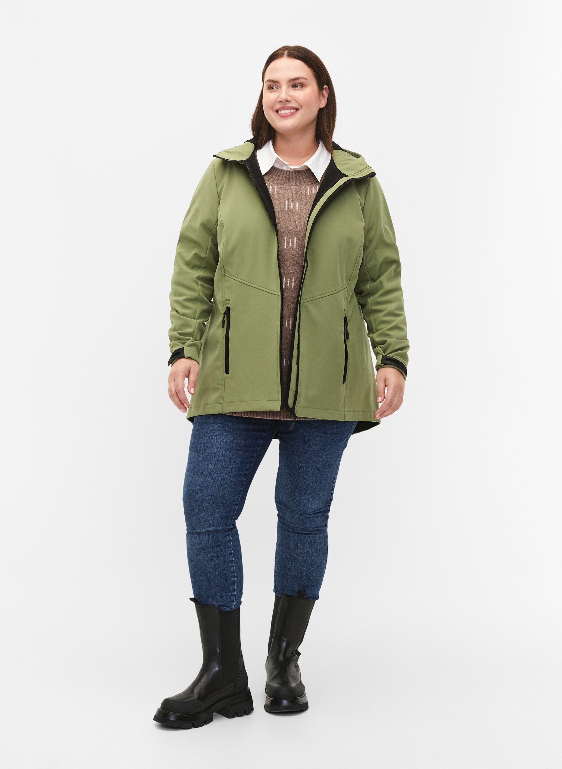 Zizzi Korte softshell jas met zakken, Oil Green, Model image number 2