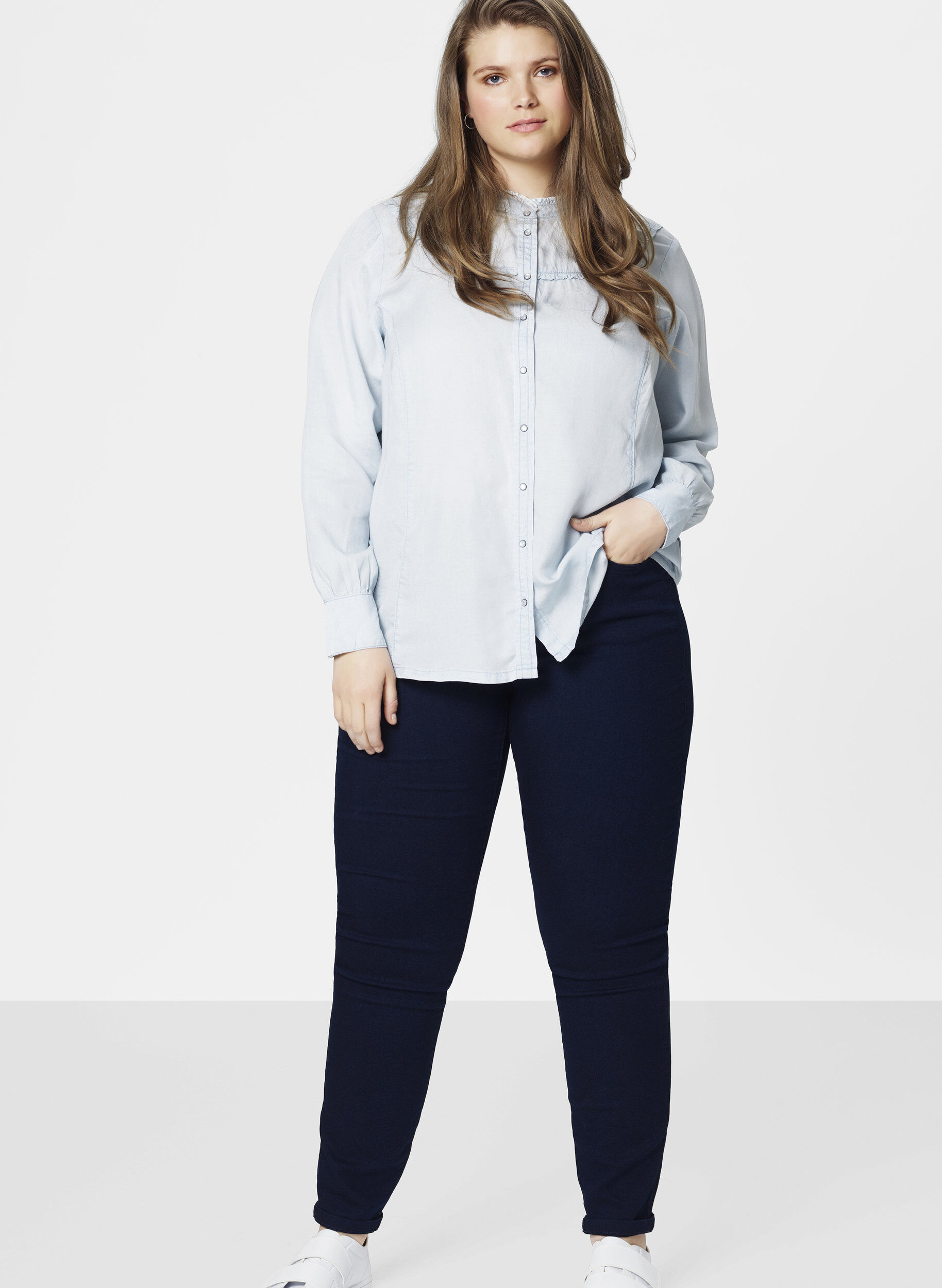 Zizzi super slim fit Amy jeans met hoge taille, Blauw, Model image number 2