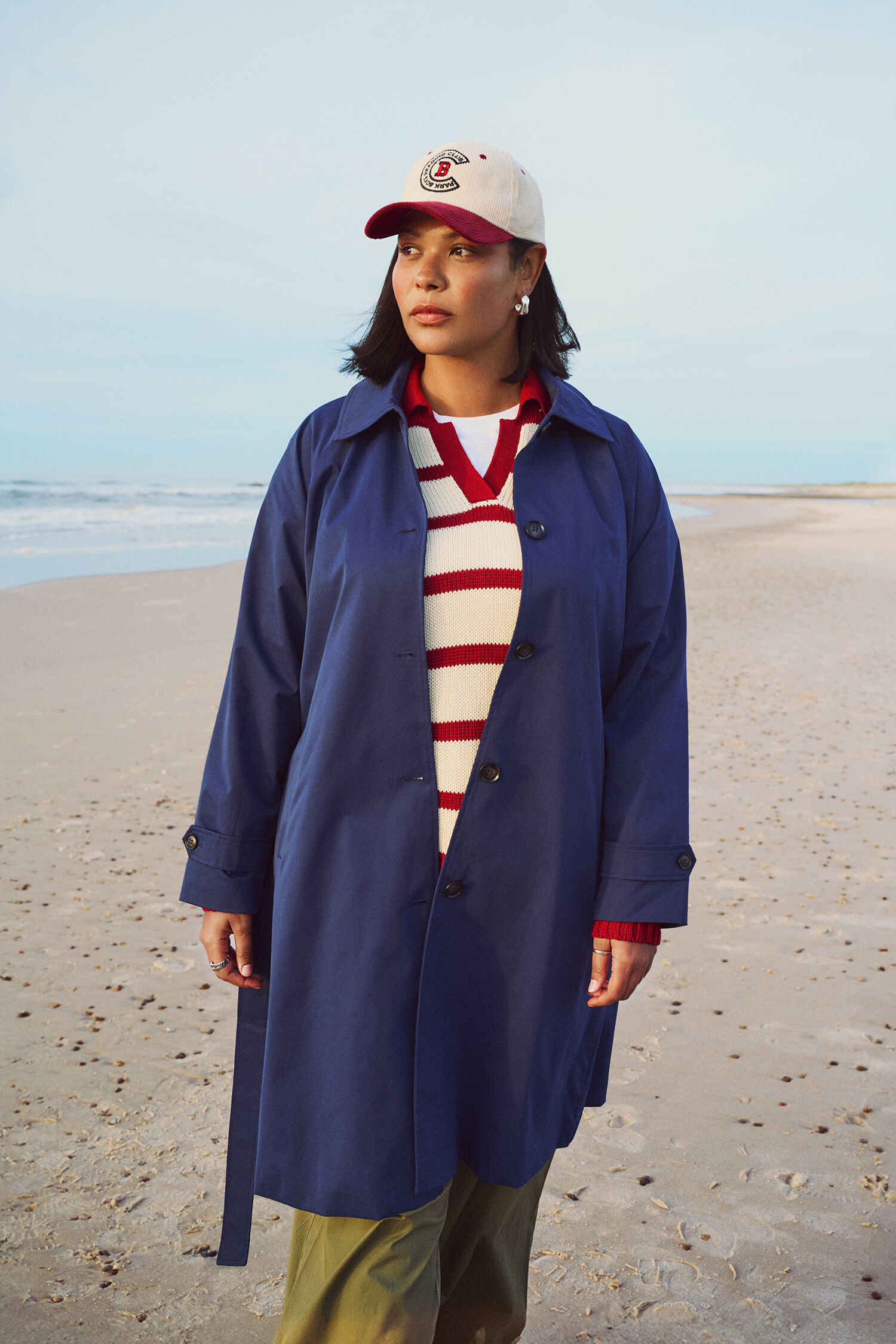Zizzi Blauwe trenchcoat, , Model