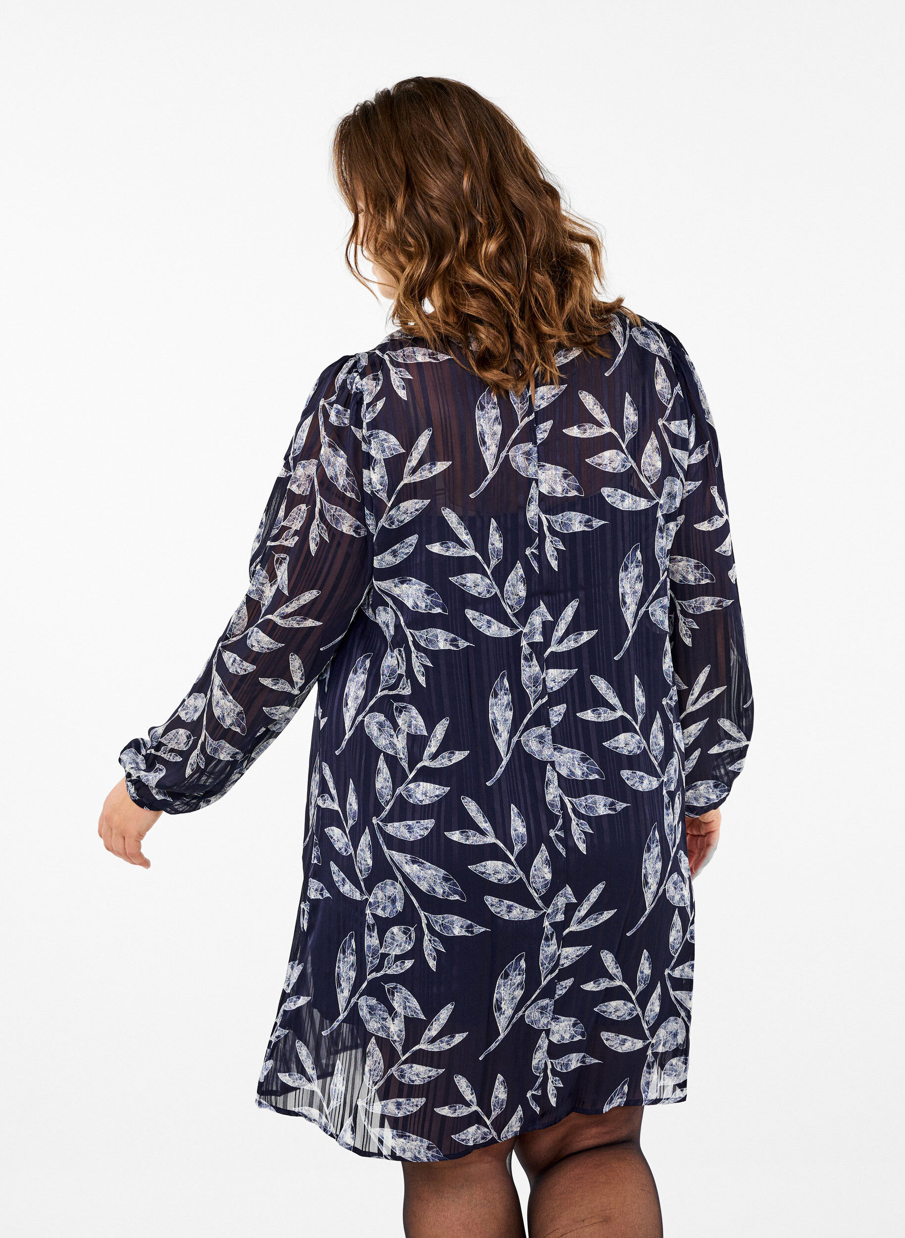 Zizzi Korte jurk met print en een ronde hals, Ev.Blue Flower AOP, Model image number 1