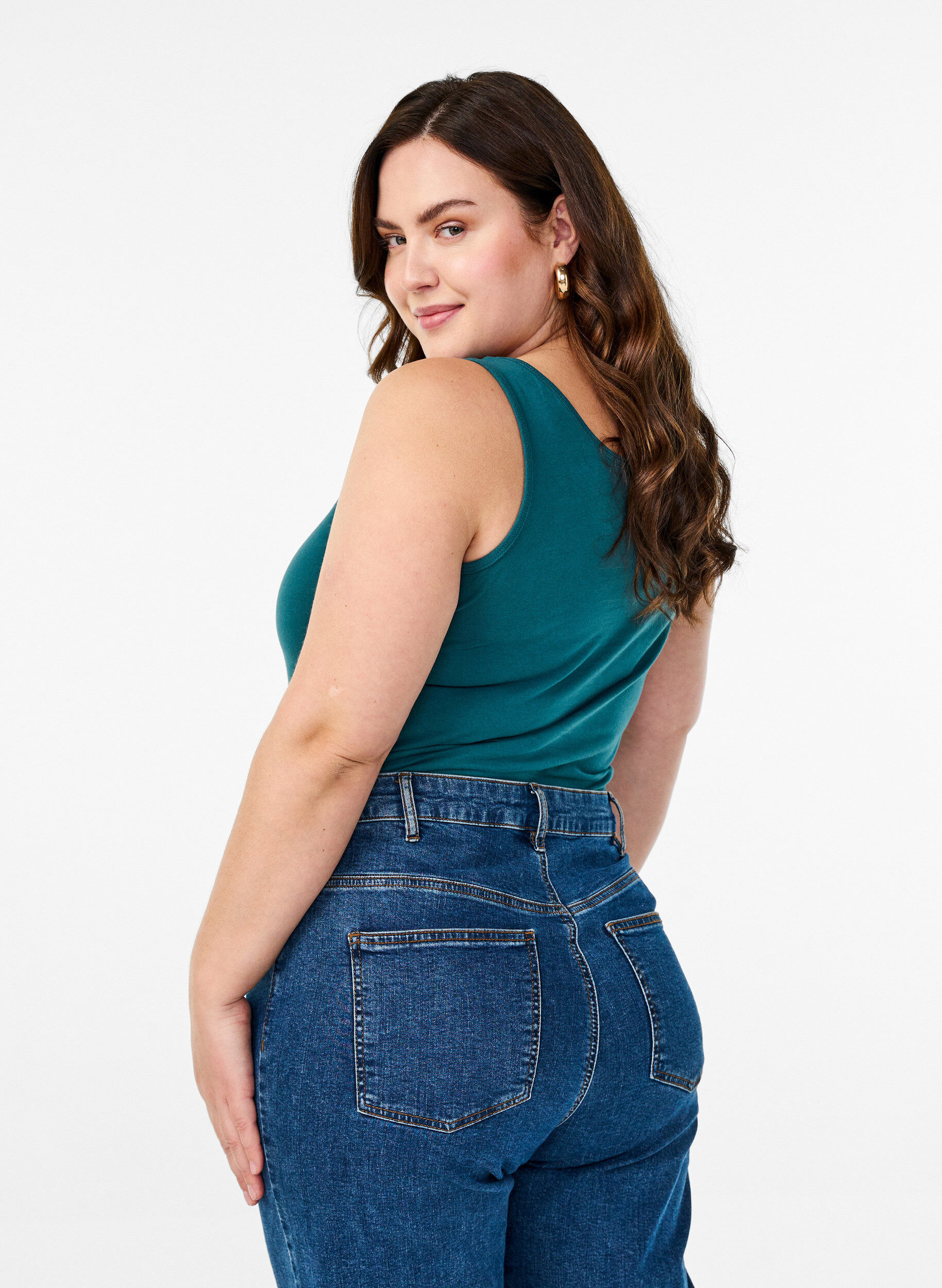 Zizzi Solide kleur basis top in katoen, Groen, Model image number 2