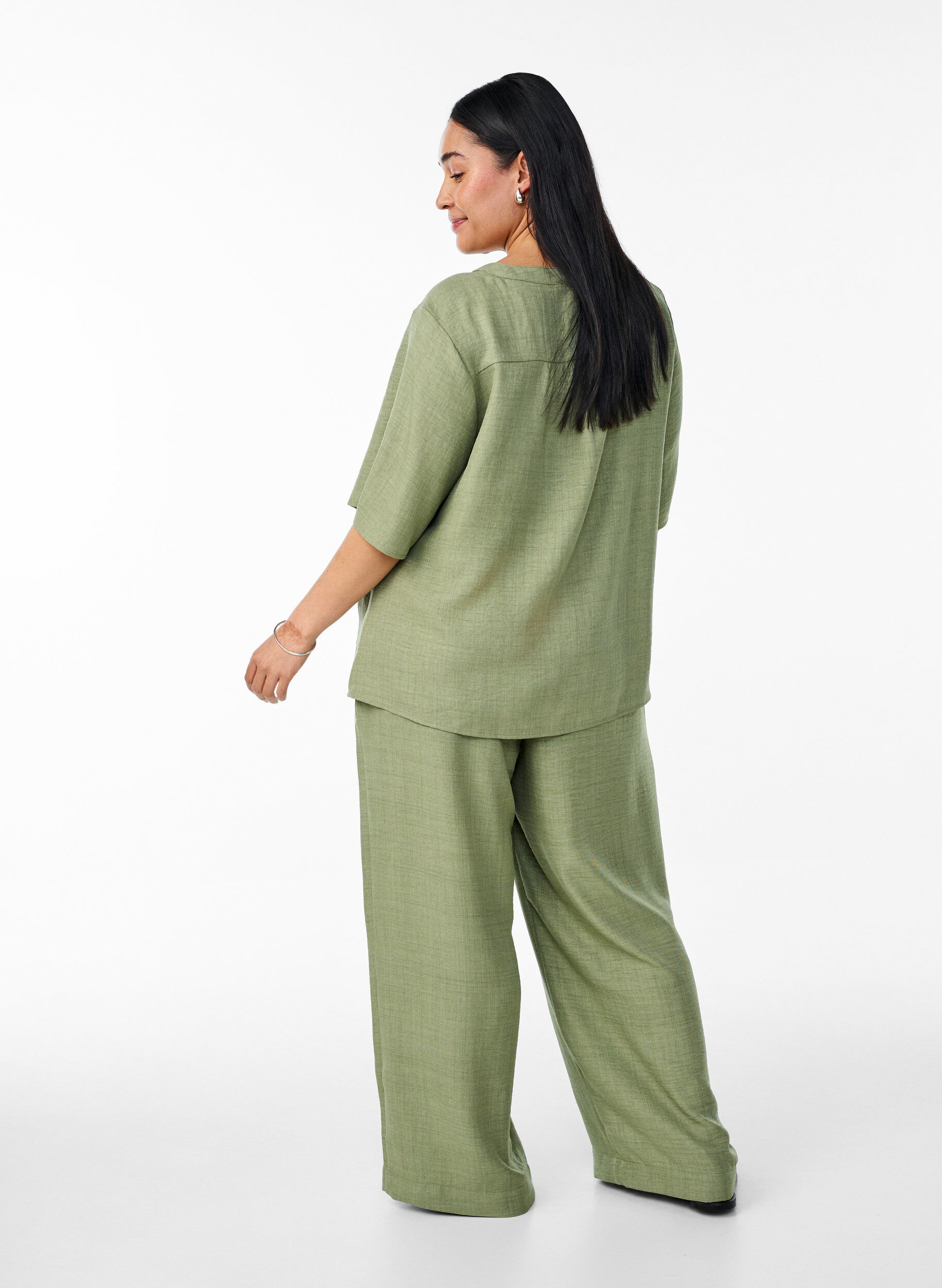 ZizziLosse broek met elastische tailleband en zakken, Groen, Model image number 1