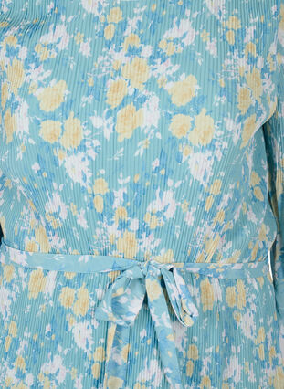 Bedrukte geplooide jurk met bindband, Cameo Blue Flower, Packshot image number 2