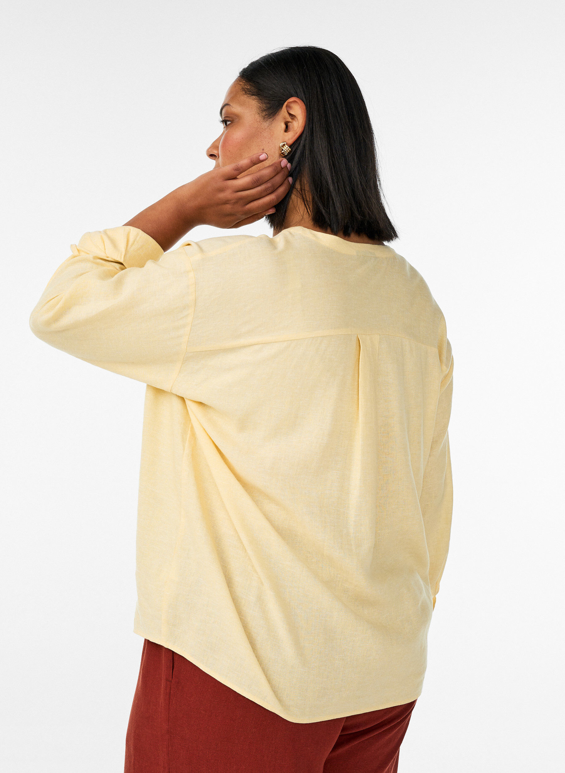 ZizziBlouse in linnen en viscose met V-hals, Geel, Model image number 2