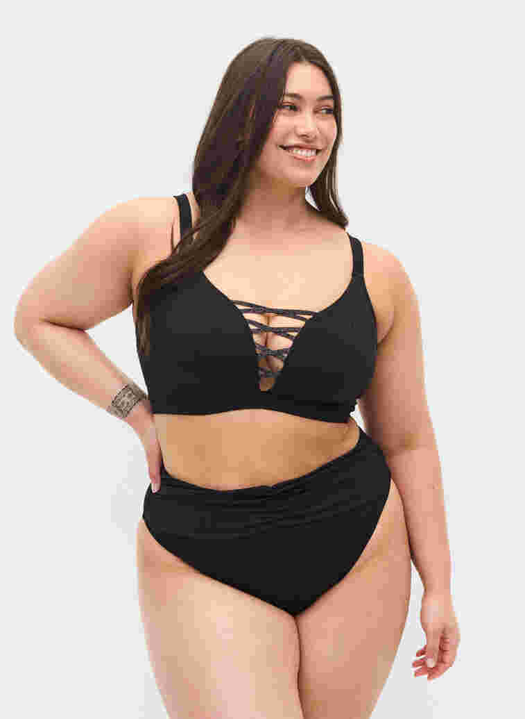 Bikinibroekje met hoge taille en hoog uitgesneden pijpen, Black, Model image number 0