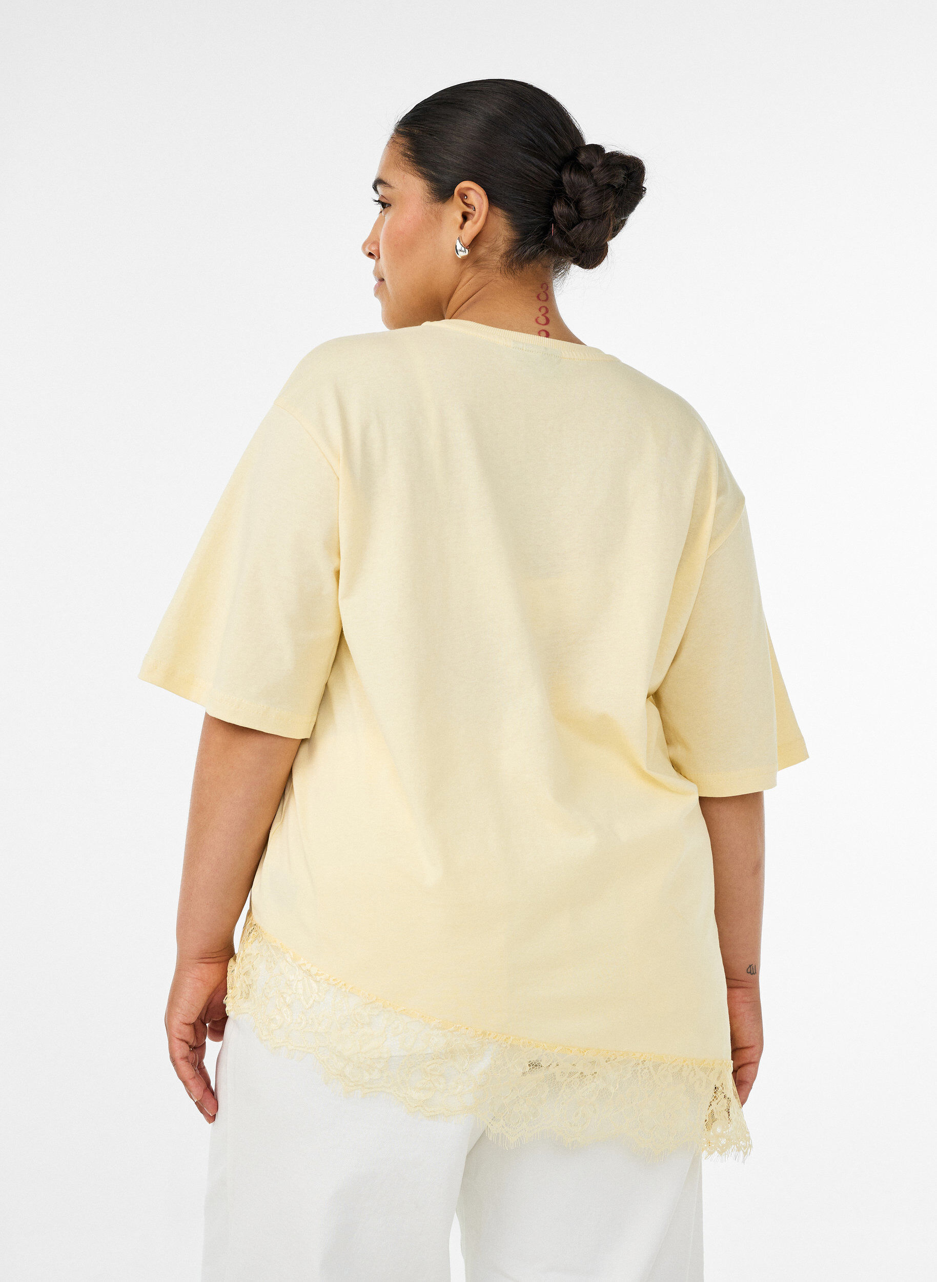 ZizziT-shirt met asymmetrische kanten zoom, Geel, Model image number 2