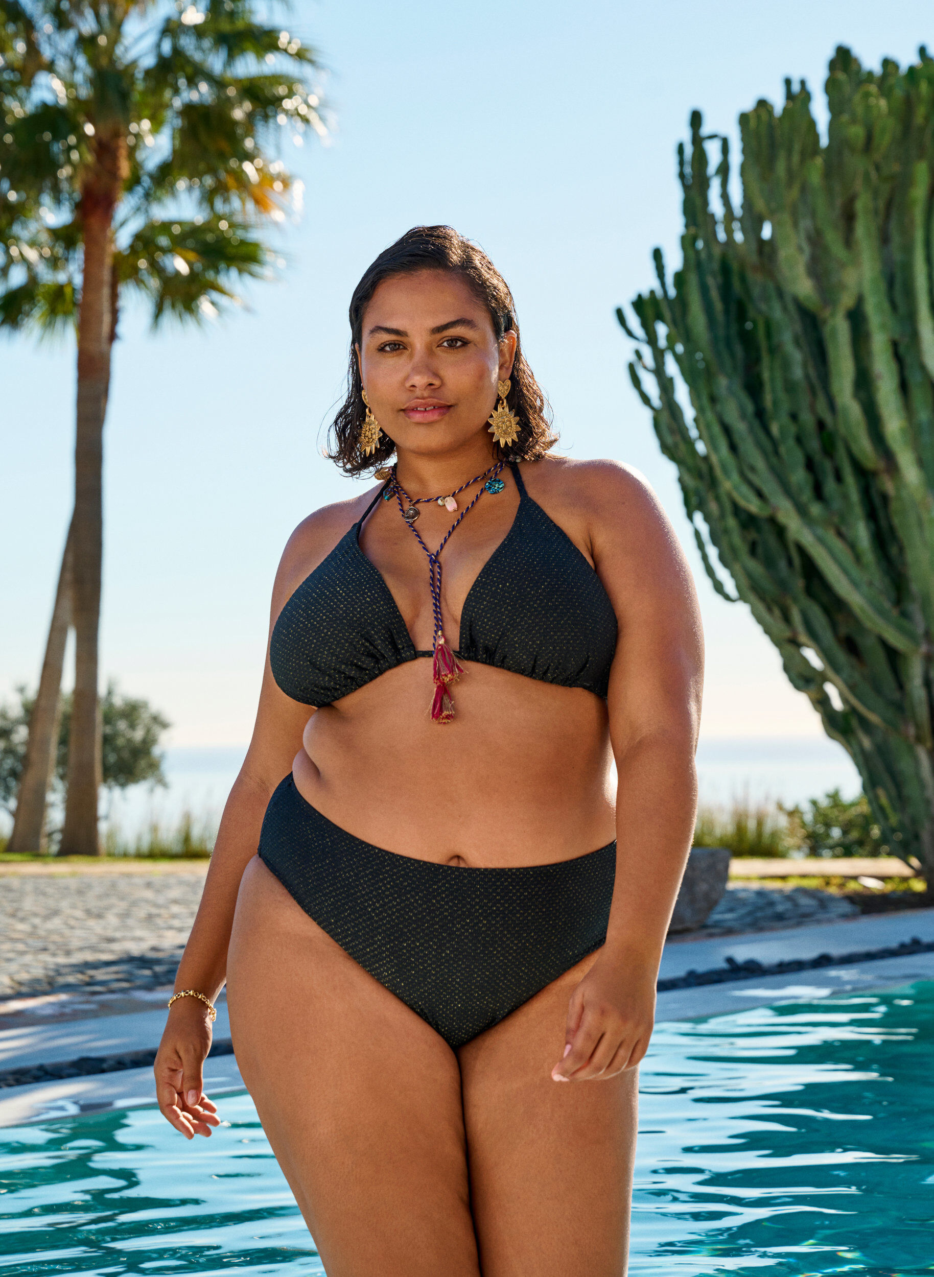 Zizzi Bikinibroekje met glitter en een tai-snit, Zwart, Image image number 0