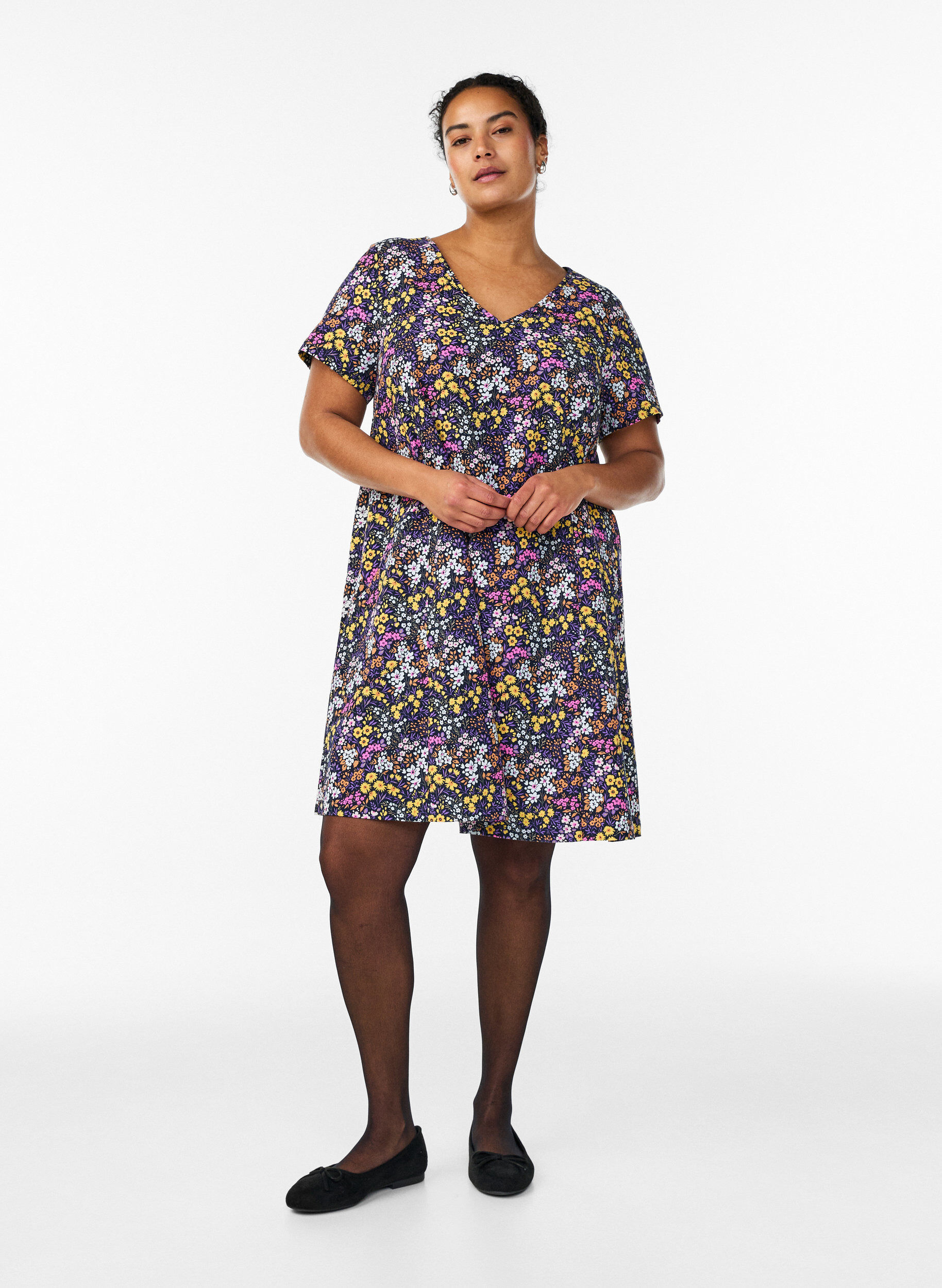 Zizzi Korte a-lijn jurk met bloemenprint, Blauw, Model image number 1