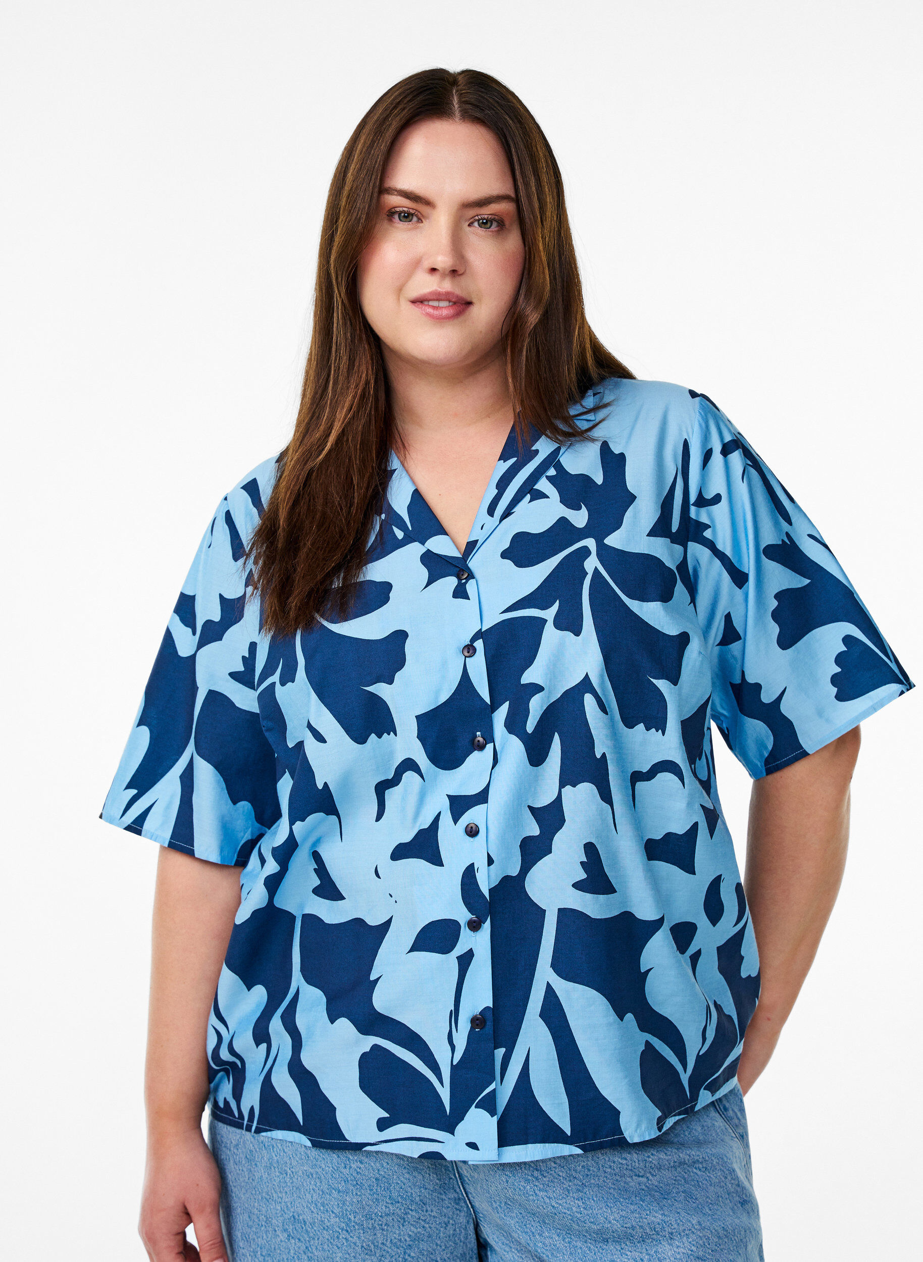 Zizzi Shirt blouse met print en V-hals, Blauw, Model image number 0