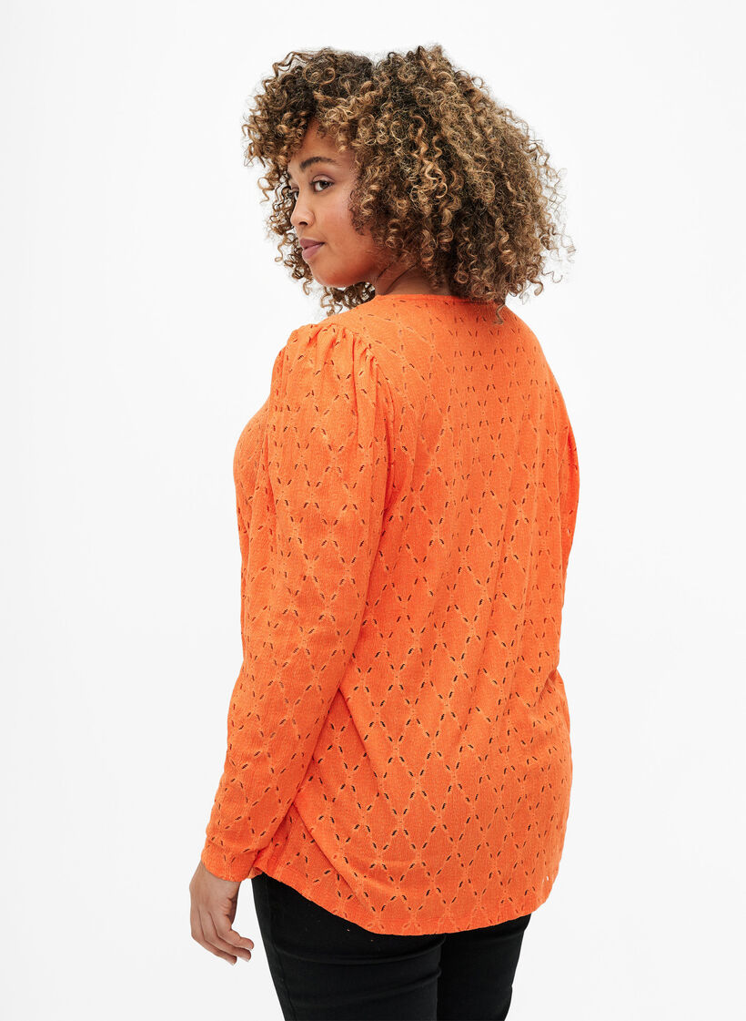 Blouse met V-hals en gaatjespatroon, Carrot, Model image number 1