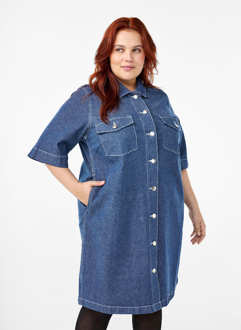 Krijtstreep spijkerjurk met borstzakken, Blue Denim Stripe, Model image number 0