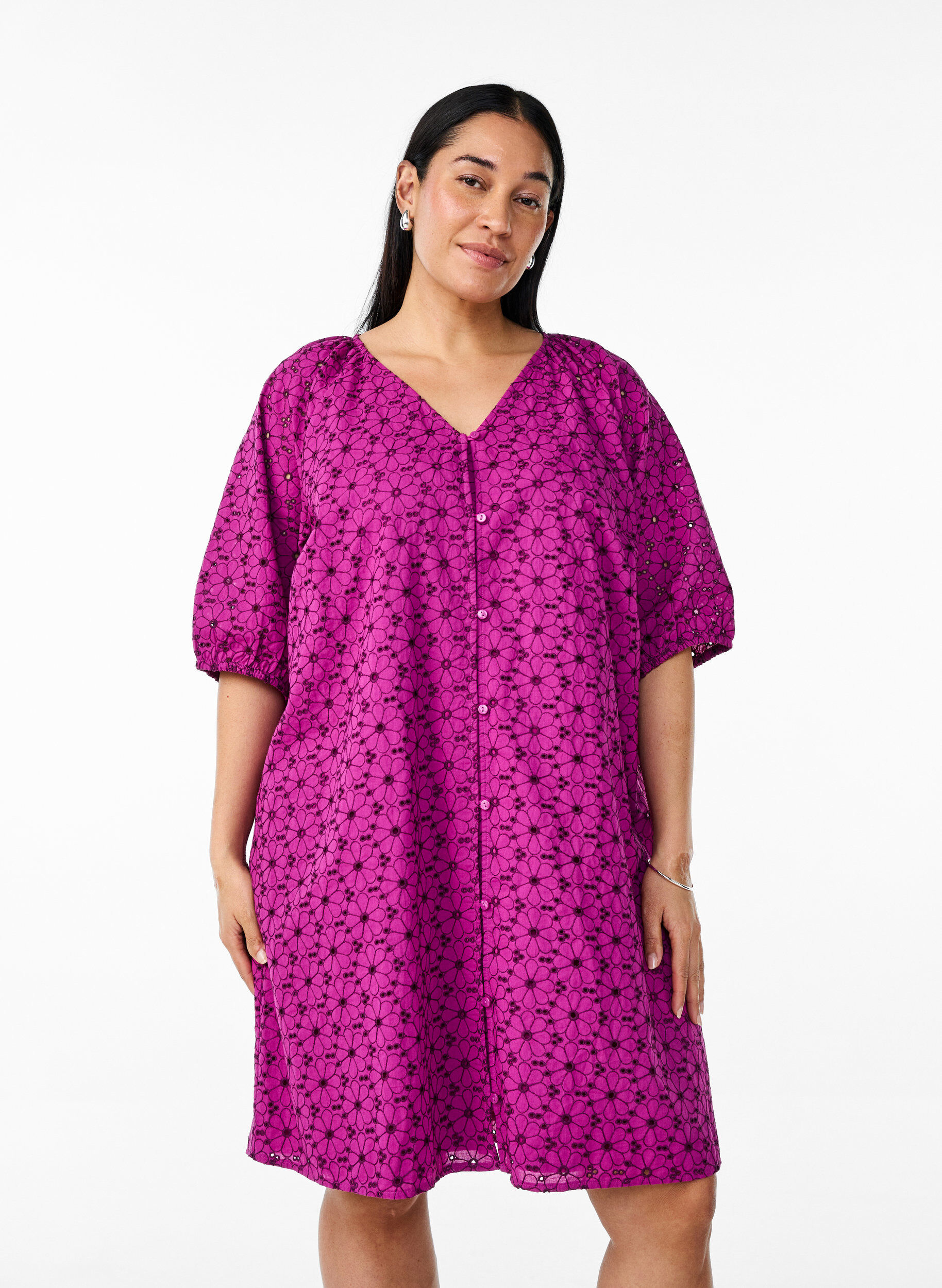 Korte jurk met geborduurd bloemenpatroon, Paars, Model