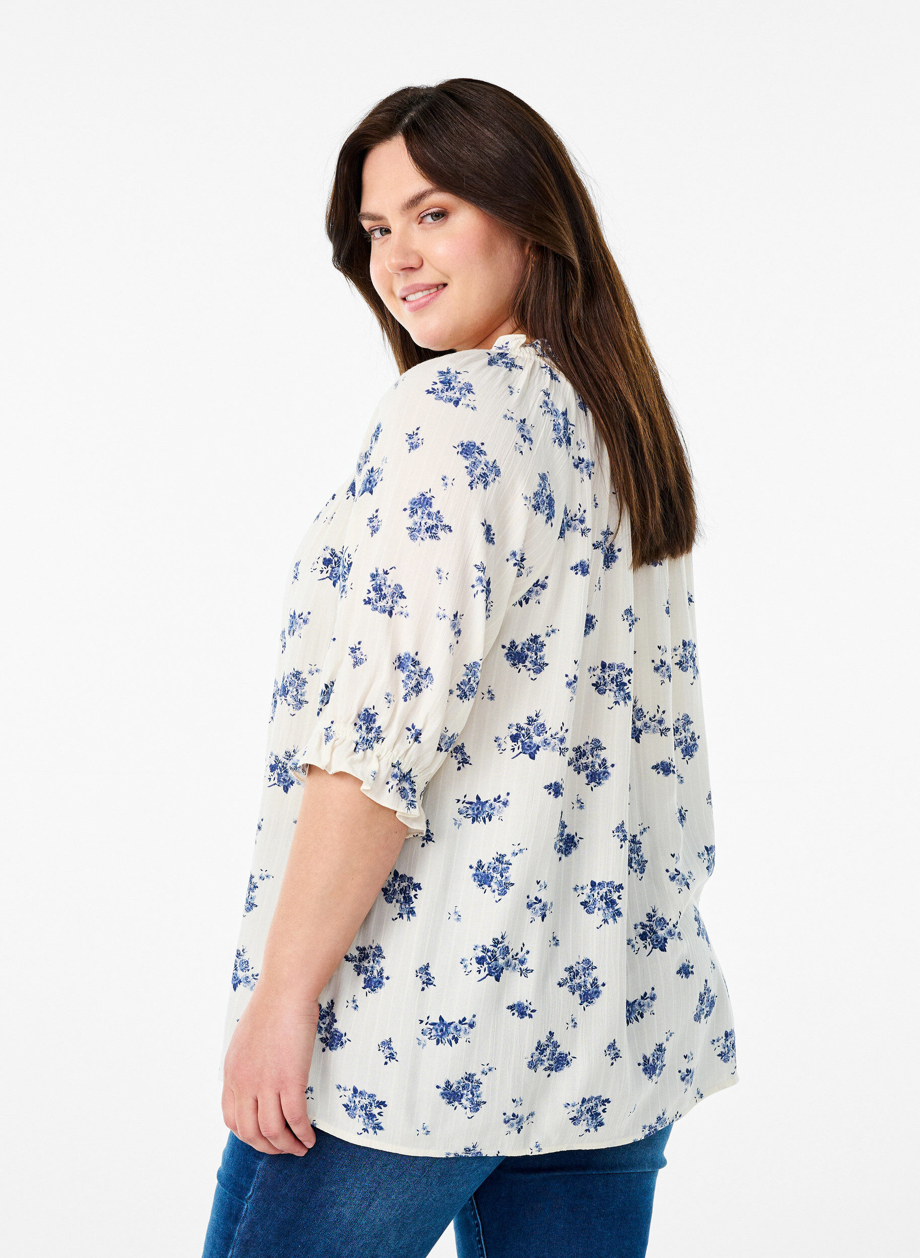 Zizzi Blouse van viscose met paisley print en mouwen tot de elleboog, Wit, Model image number 2