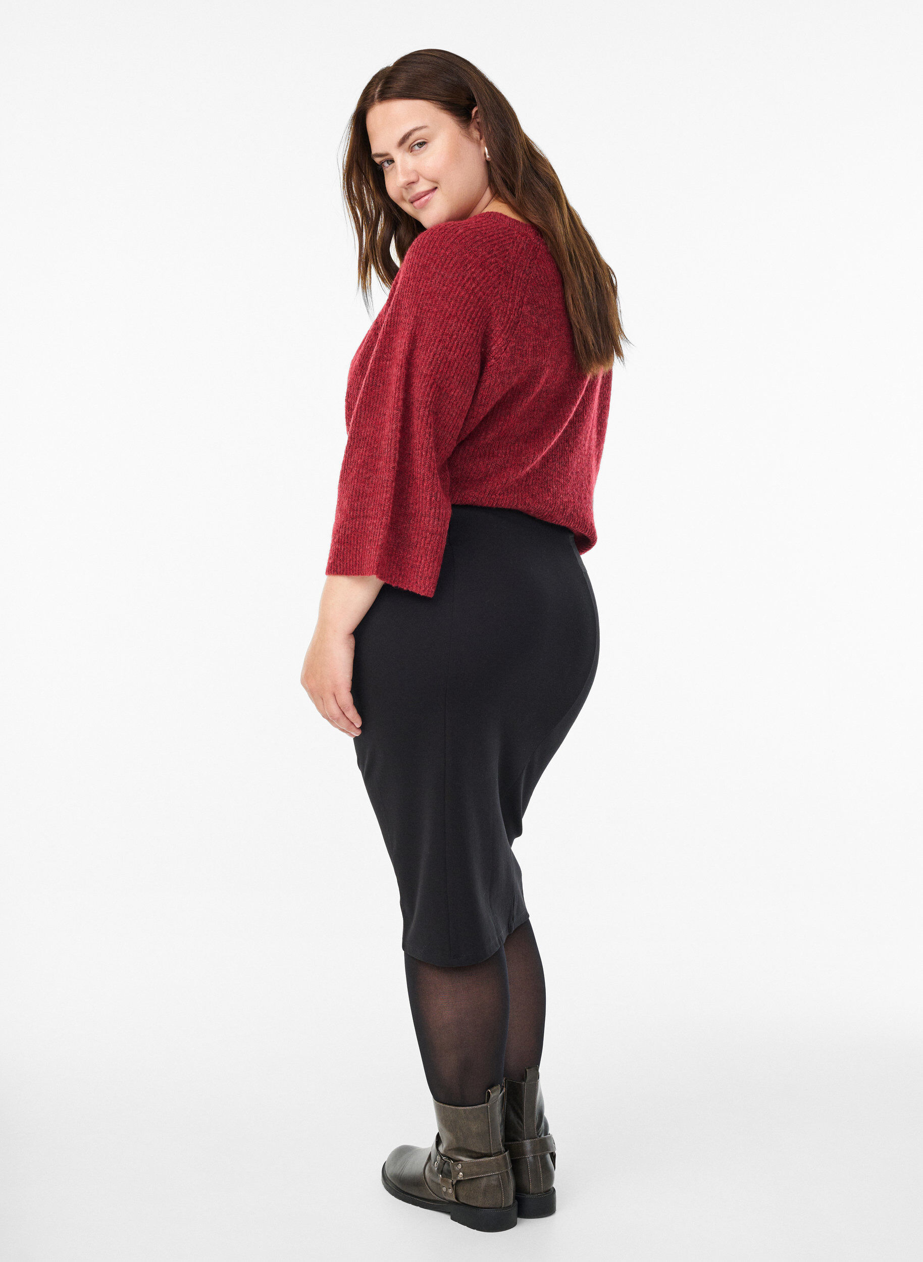 Zizzi Nauwsluitende rok met elastiek in de taille, Zwart, Model image number 1