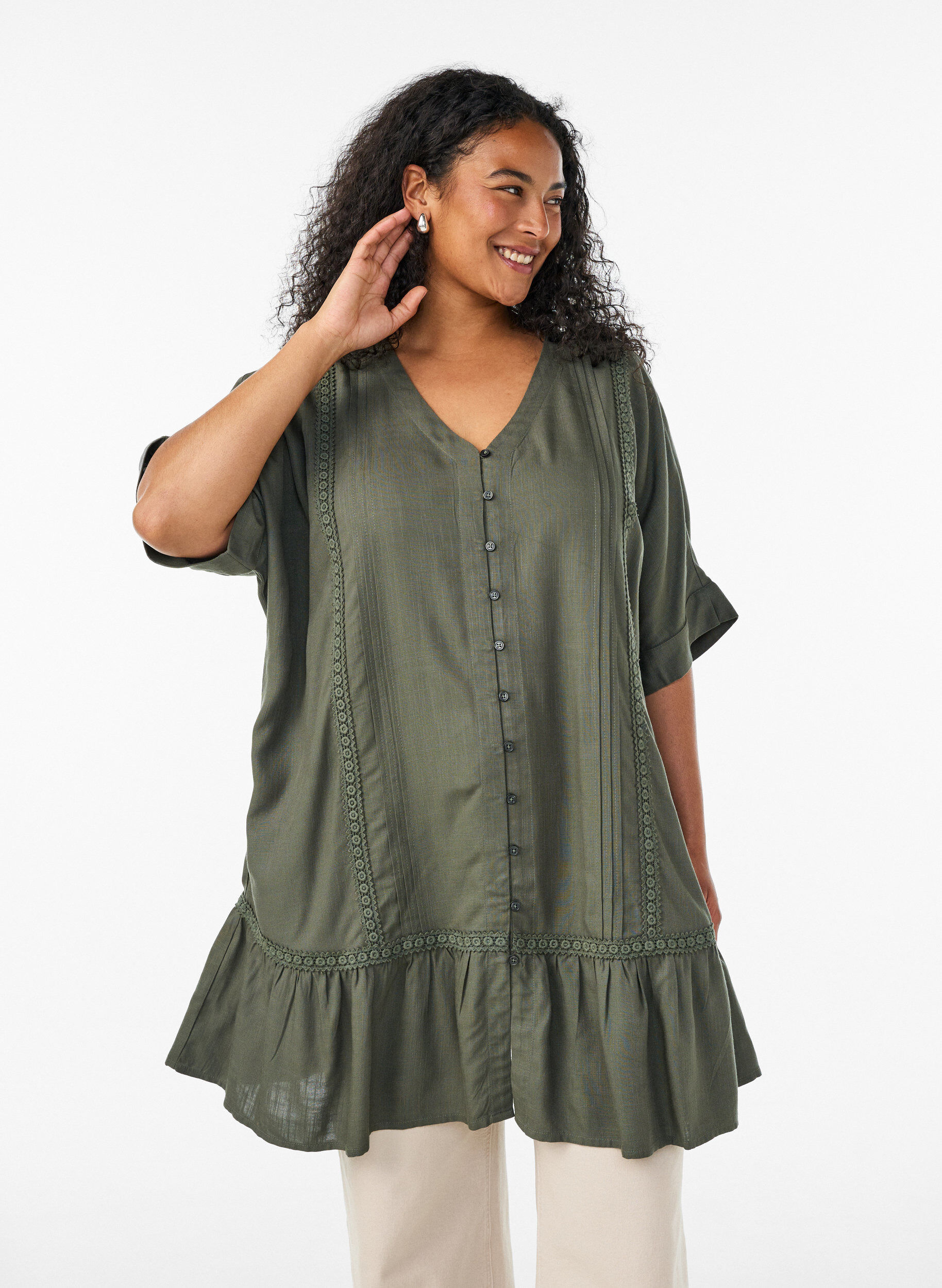 ZizziViscose tuniek met knopen en rucherand, Groen, Model image number 0