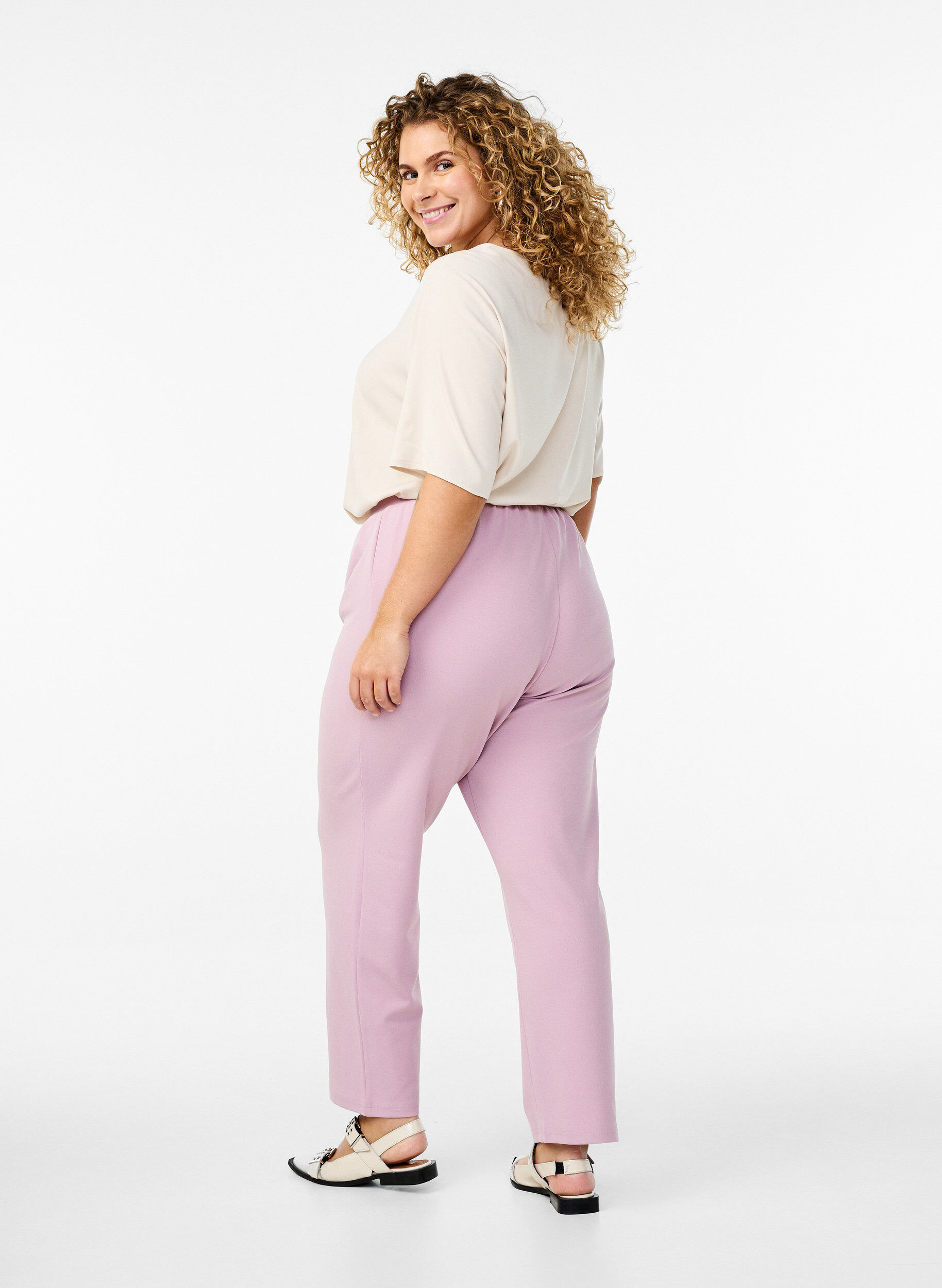 Zizzi FLASH - Broek met rechte pasvorm, Rood, Model image number 1