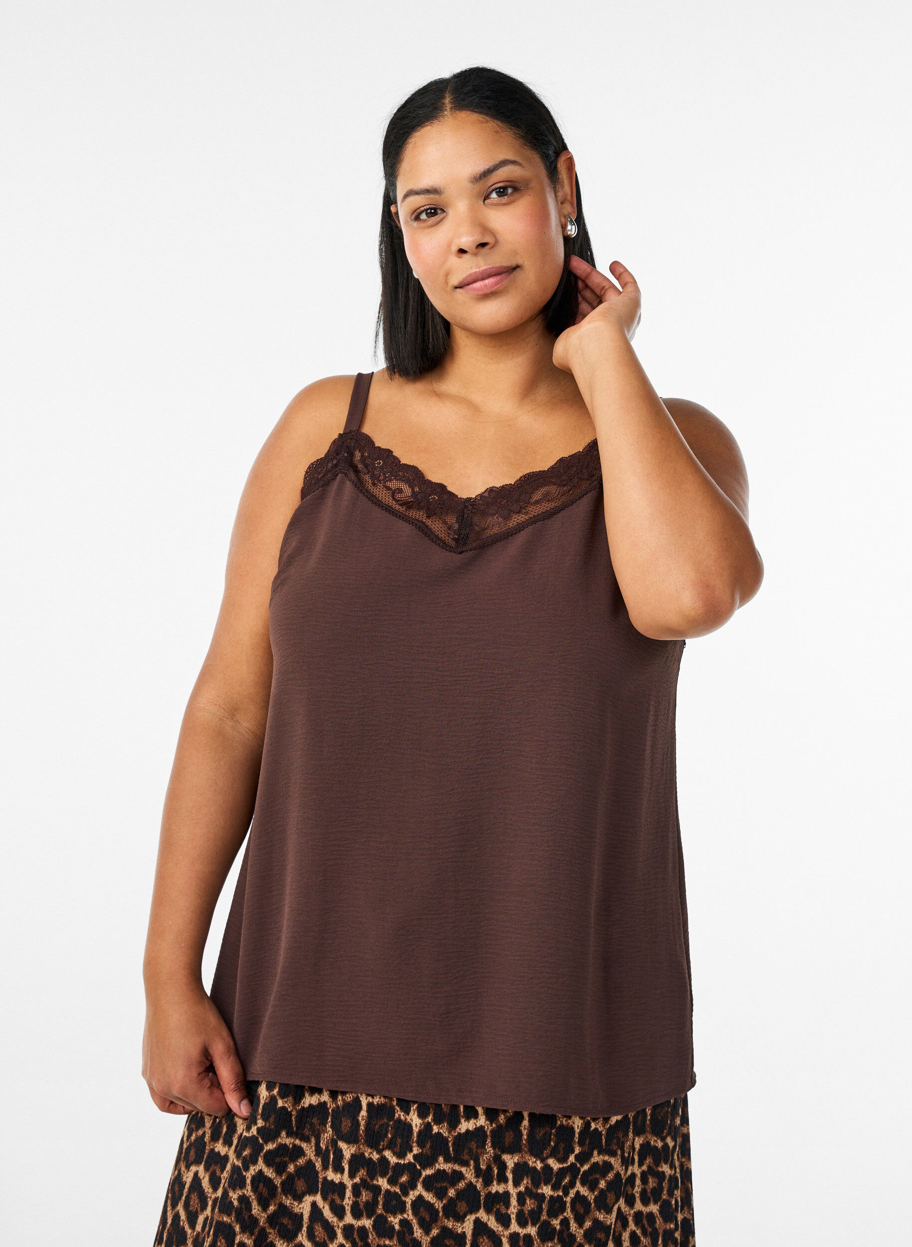 Zizzi Cami top met V-hals en kanten rand, Bruin, Model image number 0