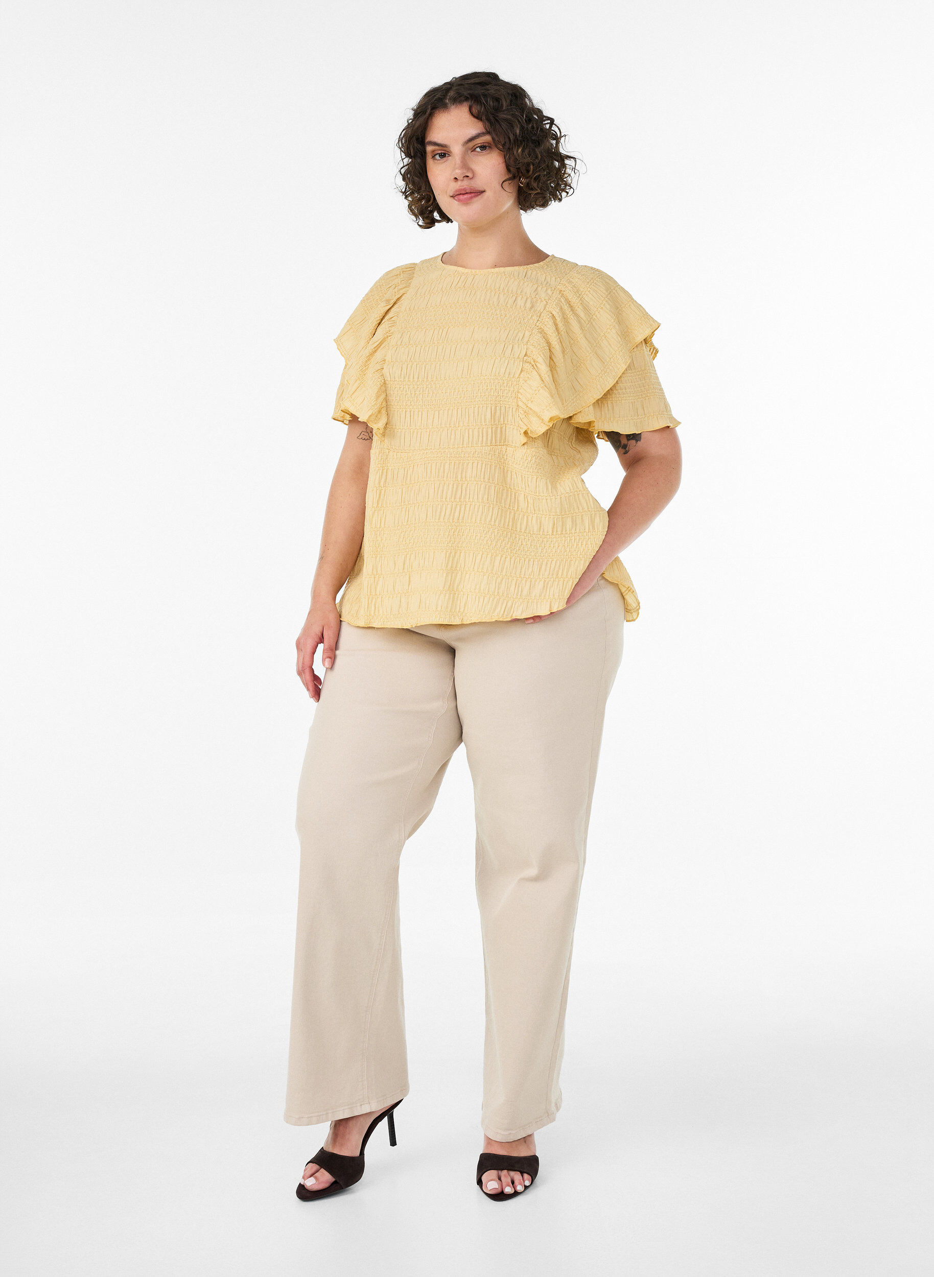 ZizziBlouse met smockstructuur en ruchesmouwen, Geel, Model image number 1