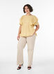 Blouse met smockstructuur en ruchesmouwen, Geel, Model image number 1