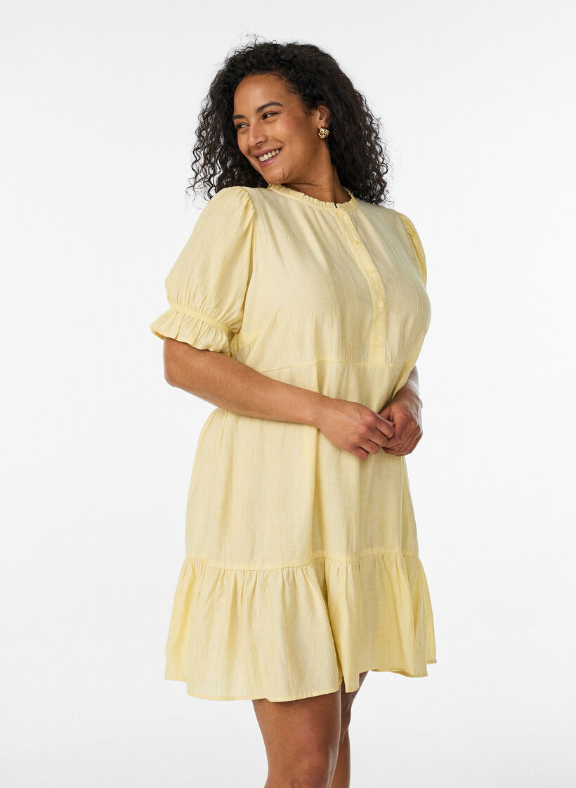 Korte viscose jurk met ruchesdetails, Geel, Model image number 0