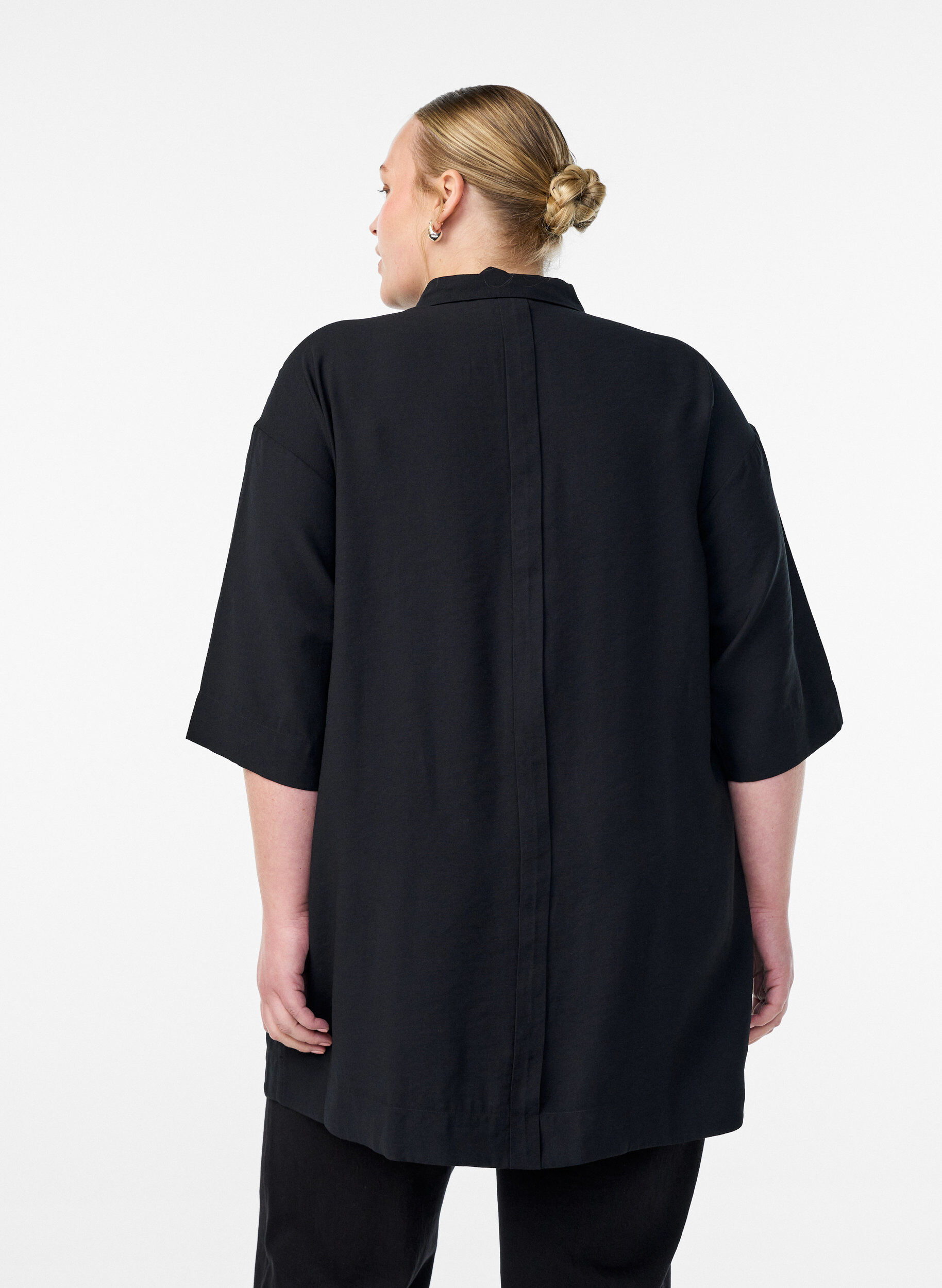 Zizzi Tunic in viscose met zakken en kraag, Zwart, Model image number 2