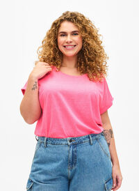 T-shirt van katoen in neon kleur, Neon pink, Model
