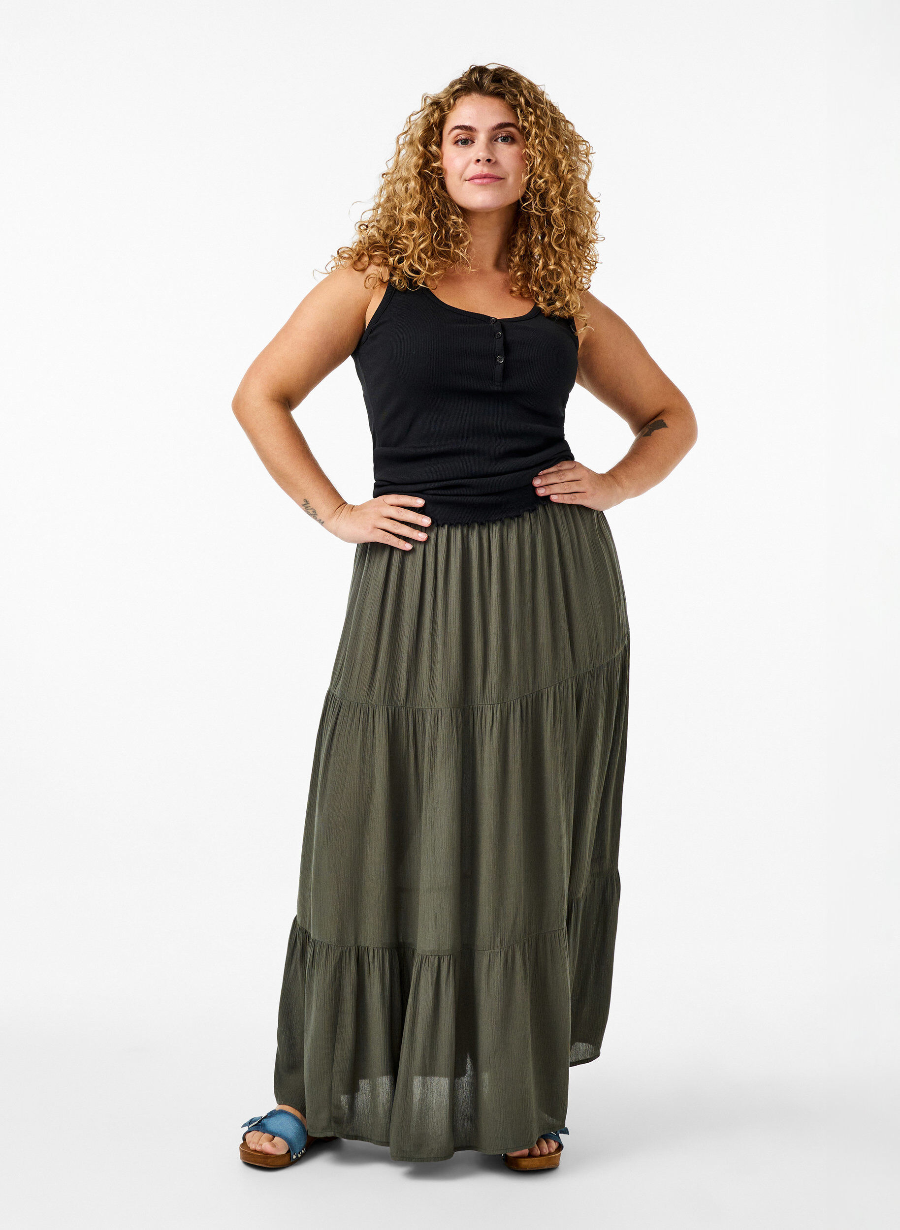 Zizzi Ribtanktop met knopen, Black, Model image number 1