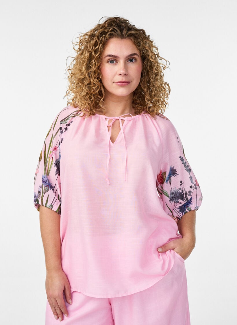 Blouse met bloemenprint mouwen en strikdetail, Roze, Model