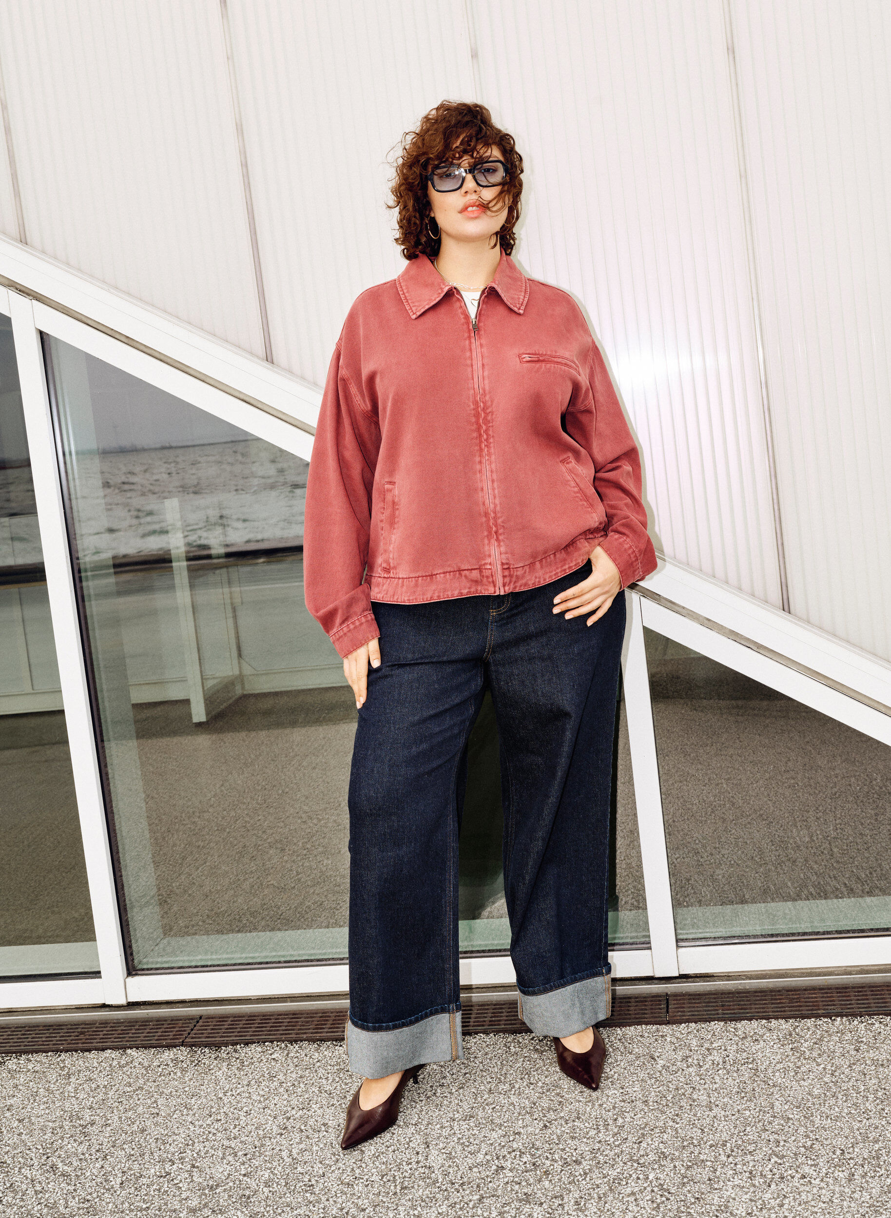 Zizzi Straight-fit jeans met wijde pijpen en omslagen, Blauw, Image image number 0