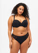 G-string slip met kant en een normale taille, Zwart, Model image number 0