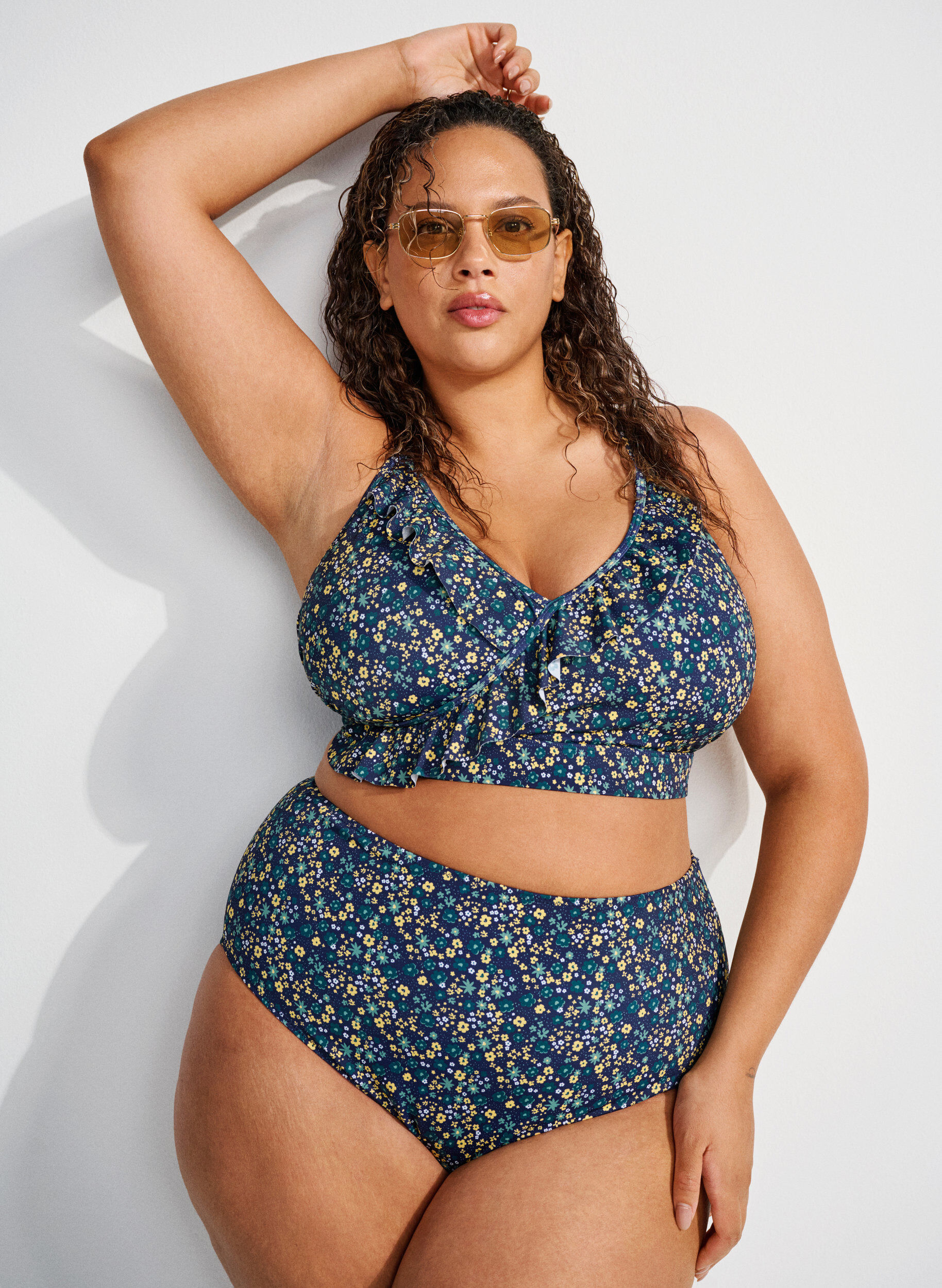 Zizzi Bloemen bikinitop met ruches, Blauw, Image image number 0