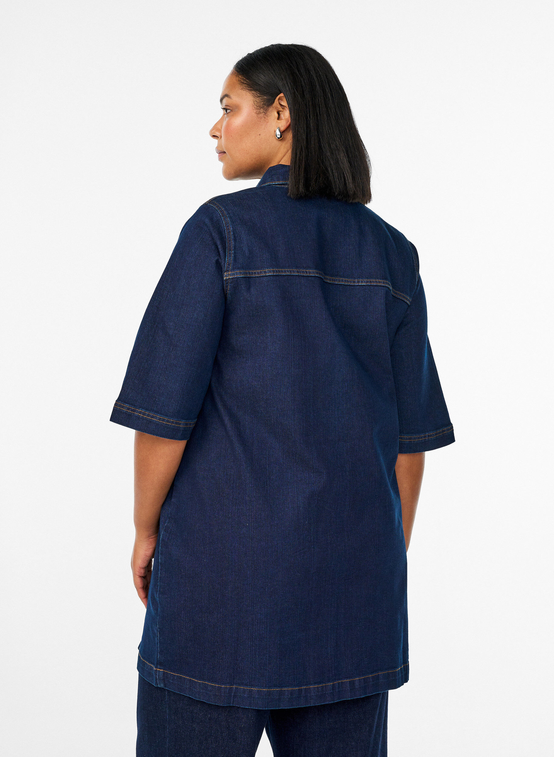 Zizzi Denim jurk met grote zakken en 3/4 mouwen, Blauw, Model image number 2
