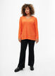 Blouse met V-hals en gaatjespatroon, Carrot, Model image number 2