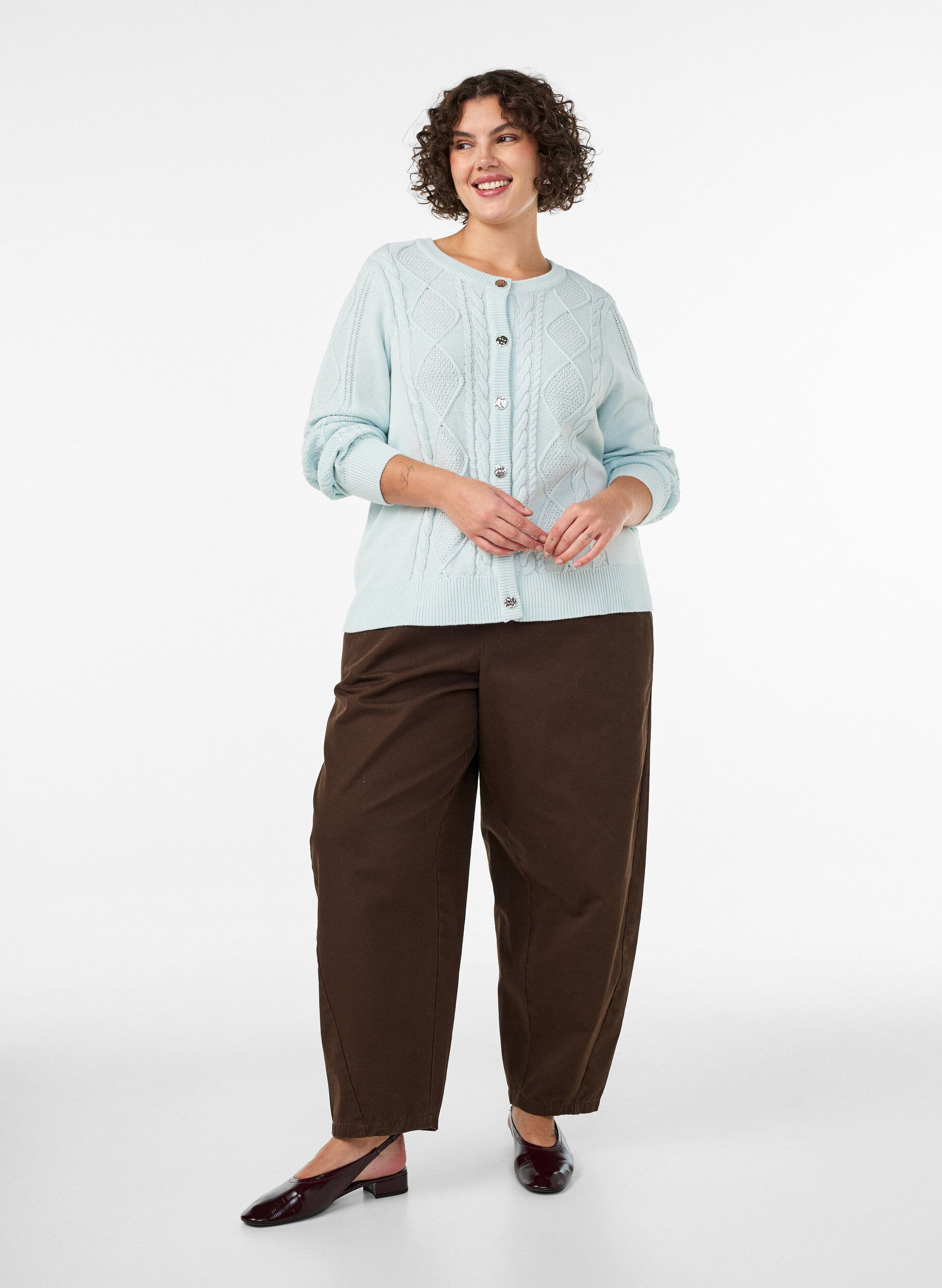 ZizziKabelgebreide cardigan met decoratieve knopen, Blauw, Model image number 1