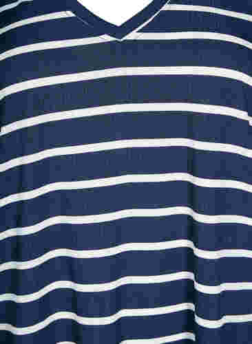FLASH - Bedrukt t-shirt met v-hals, Night Sky Stripe, Packshot image number 2