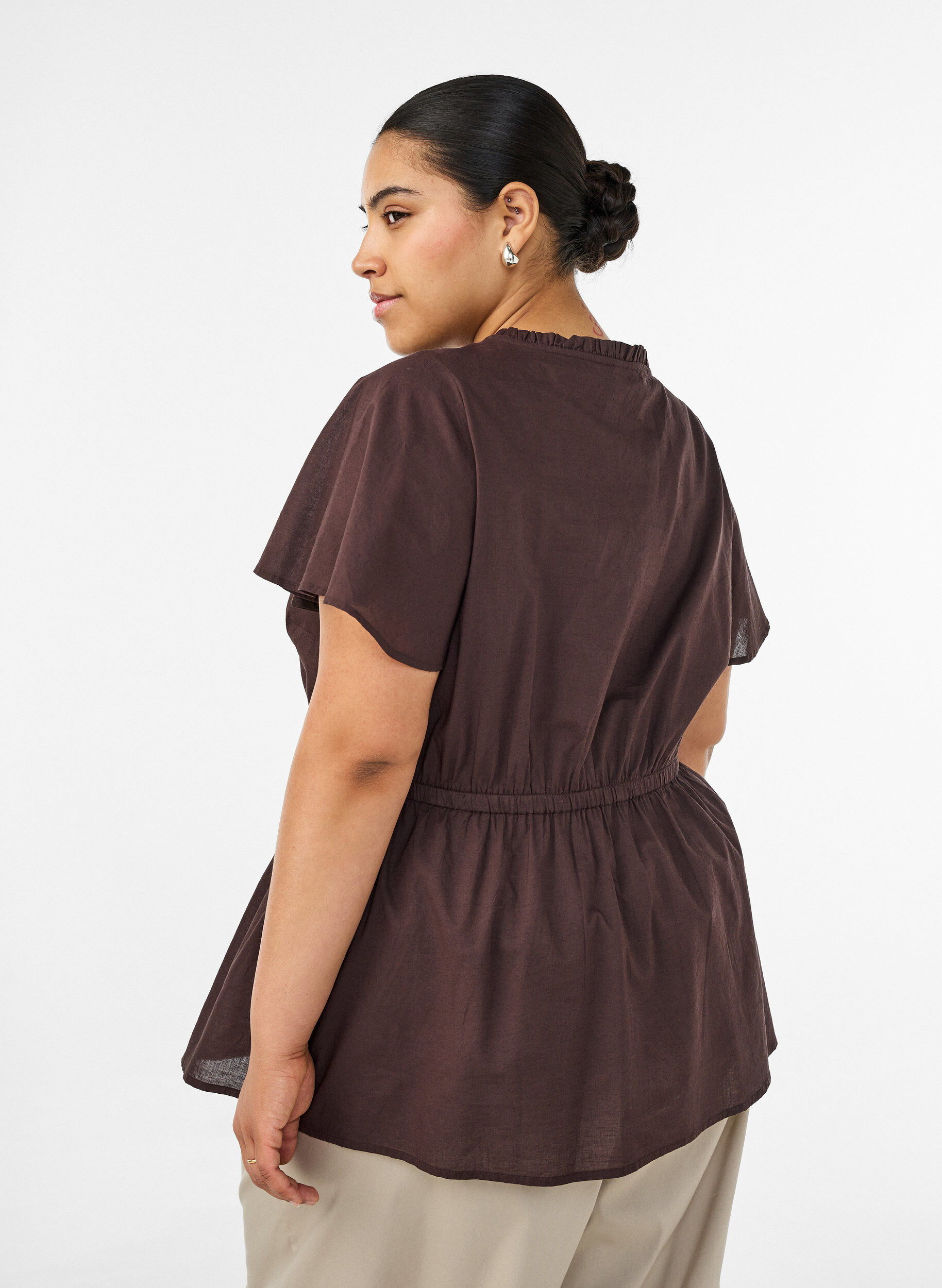 ZizziKatoenen blouse met strik en elastische taille, Bruin, Model image number 2