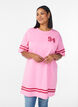 Kort T-shirtjurkje met sportieve details, Roze, Model image number 0
