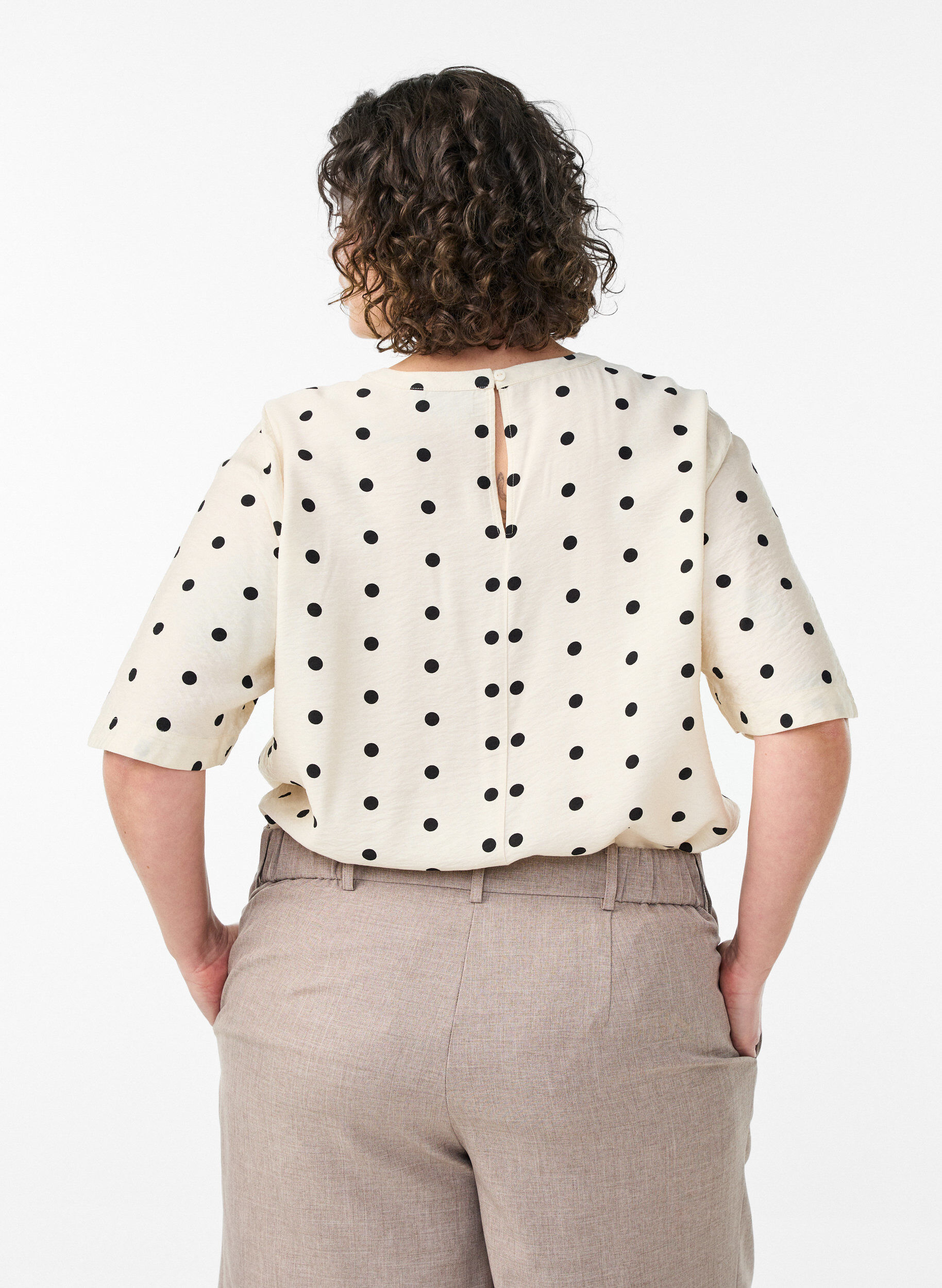 Zizzi Viscose blouse met spots en mouwen 1/2, Vanille, Model image number 2
