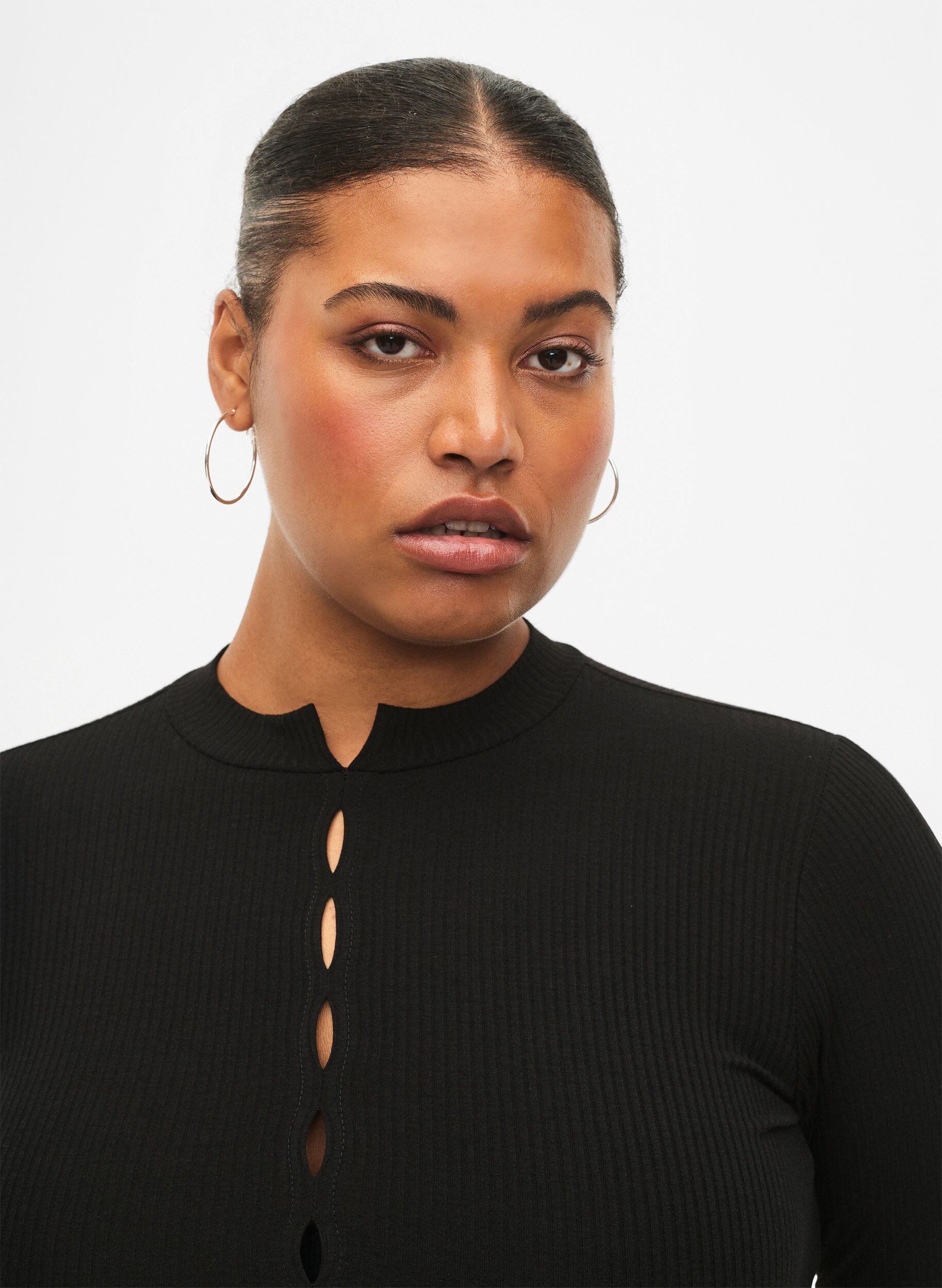 Zizzi Aansluitende jurk met opengewerkte details, Black, Model image number 3