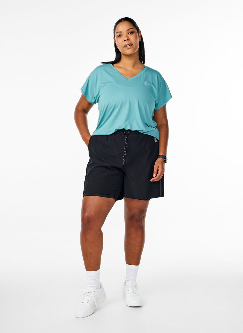 Losse trainingsshirt met v-hals, Groen, Model image number 1