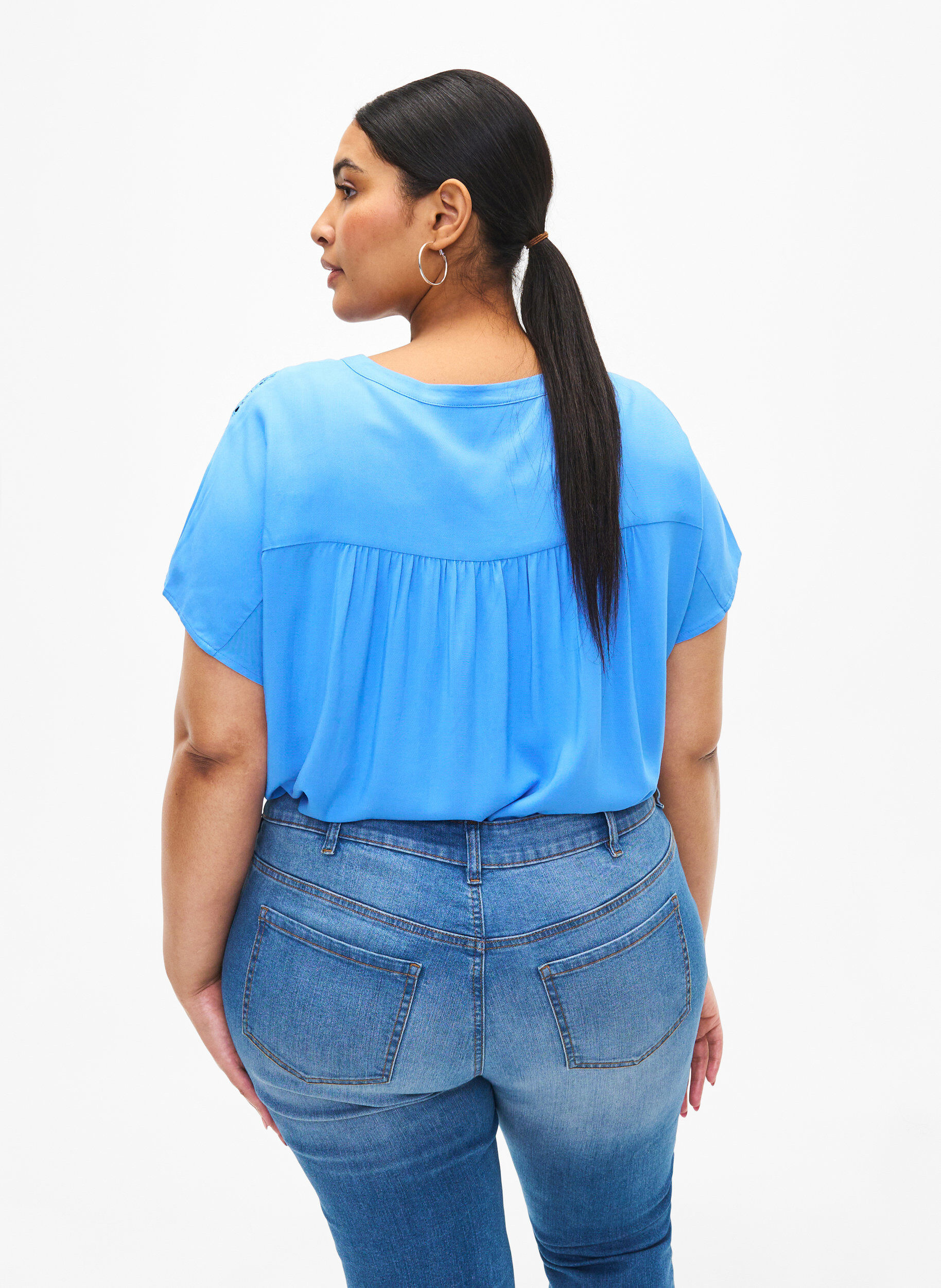 Zizzi Viscose blouse met kanten afwerking, Marina, Model image number 1